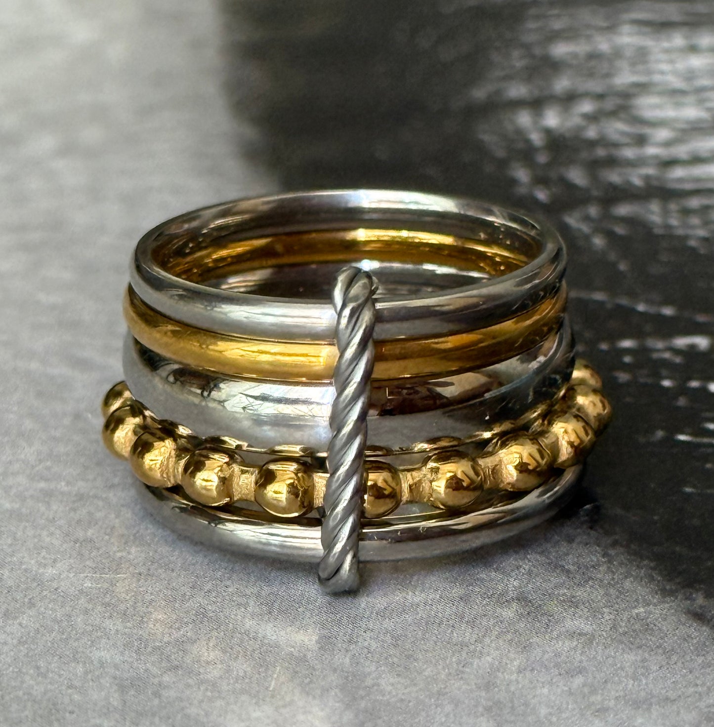 TWIST 6 RING (SIZE 10)