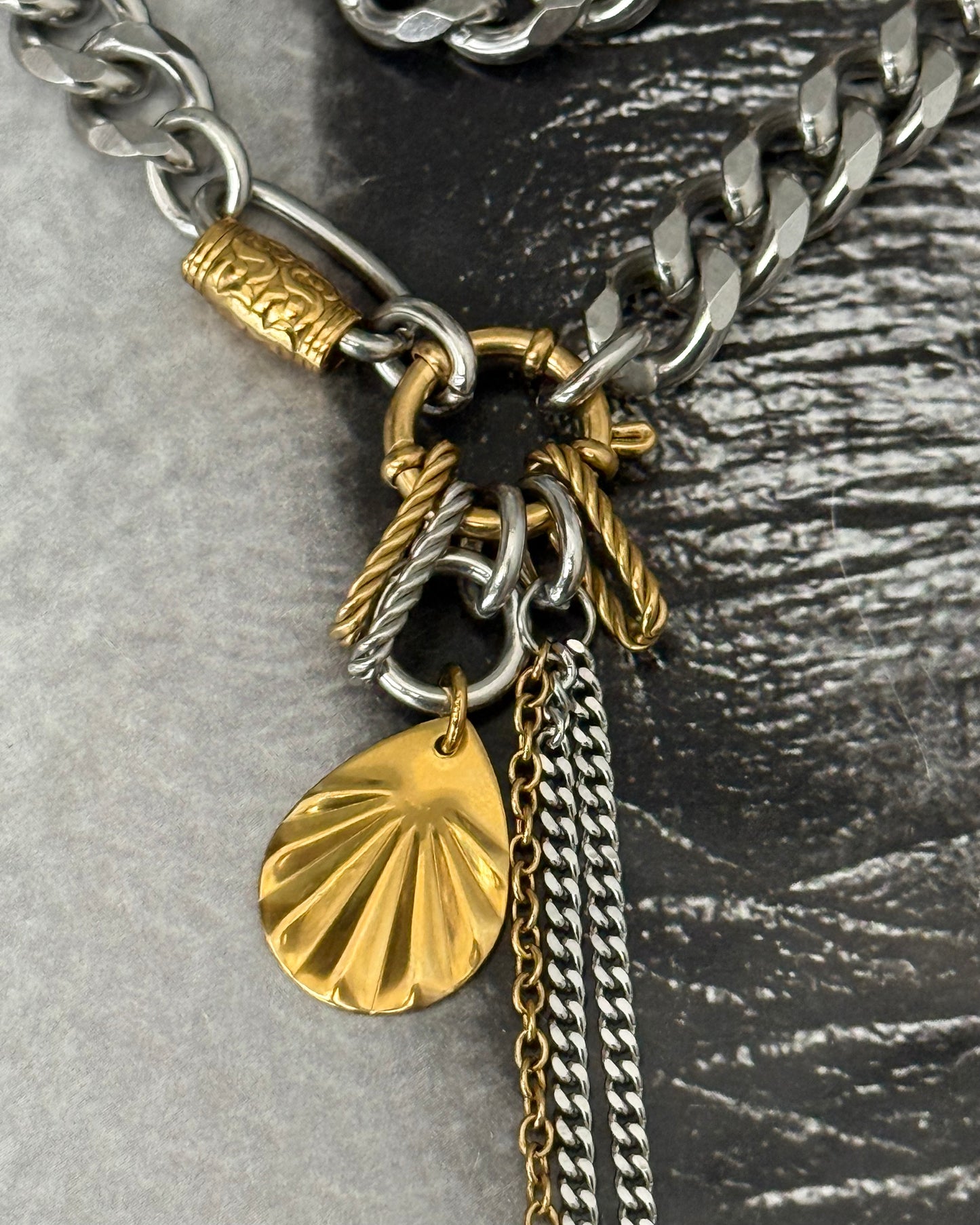 EVOLVE NECKLACE