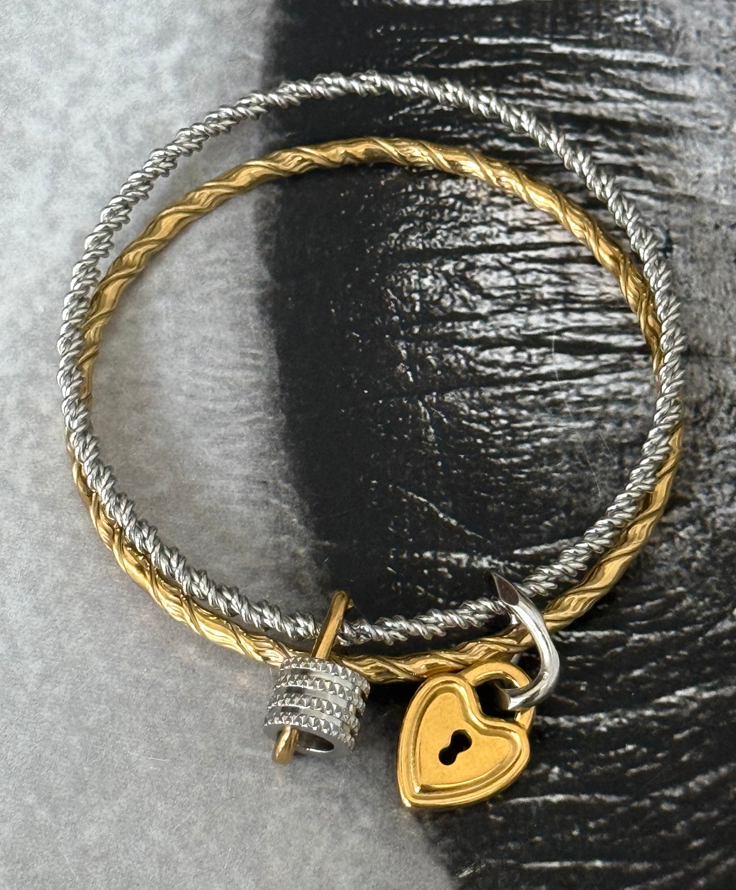 MIX HEARTLOCK BANGLE