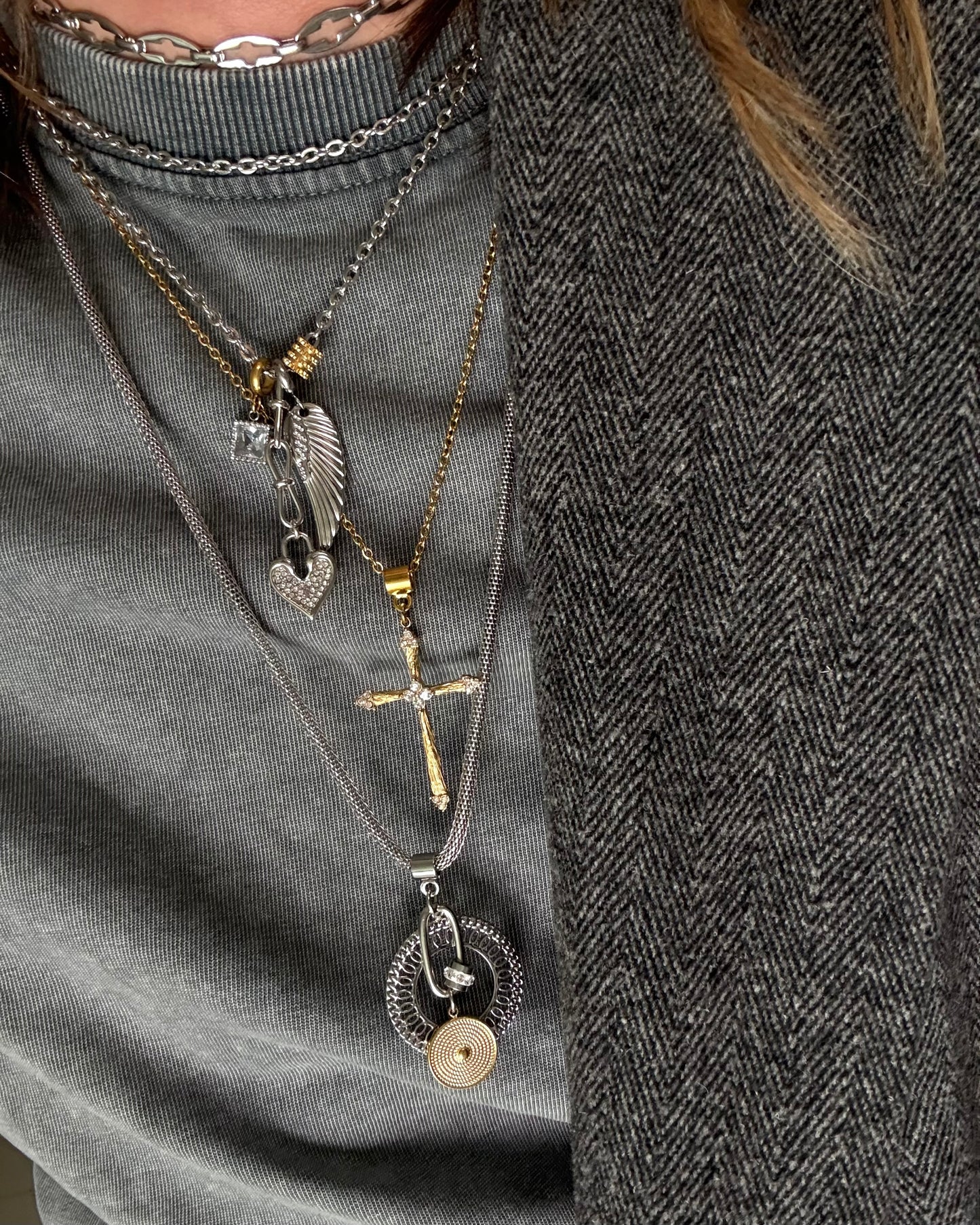 LUXE FAITH GLOW NECKLACE