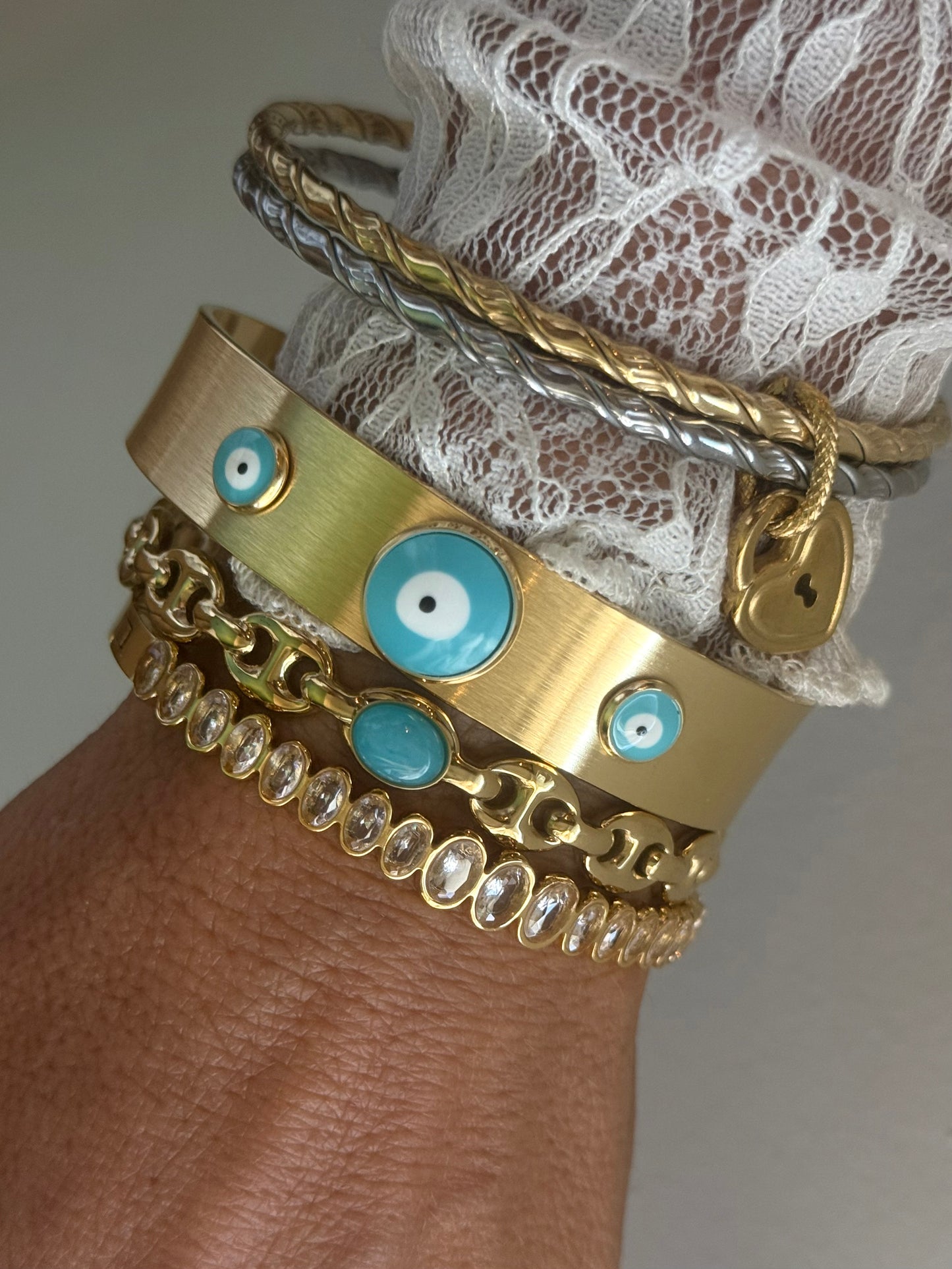 TURQUOISE EYE CUFF