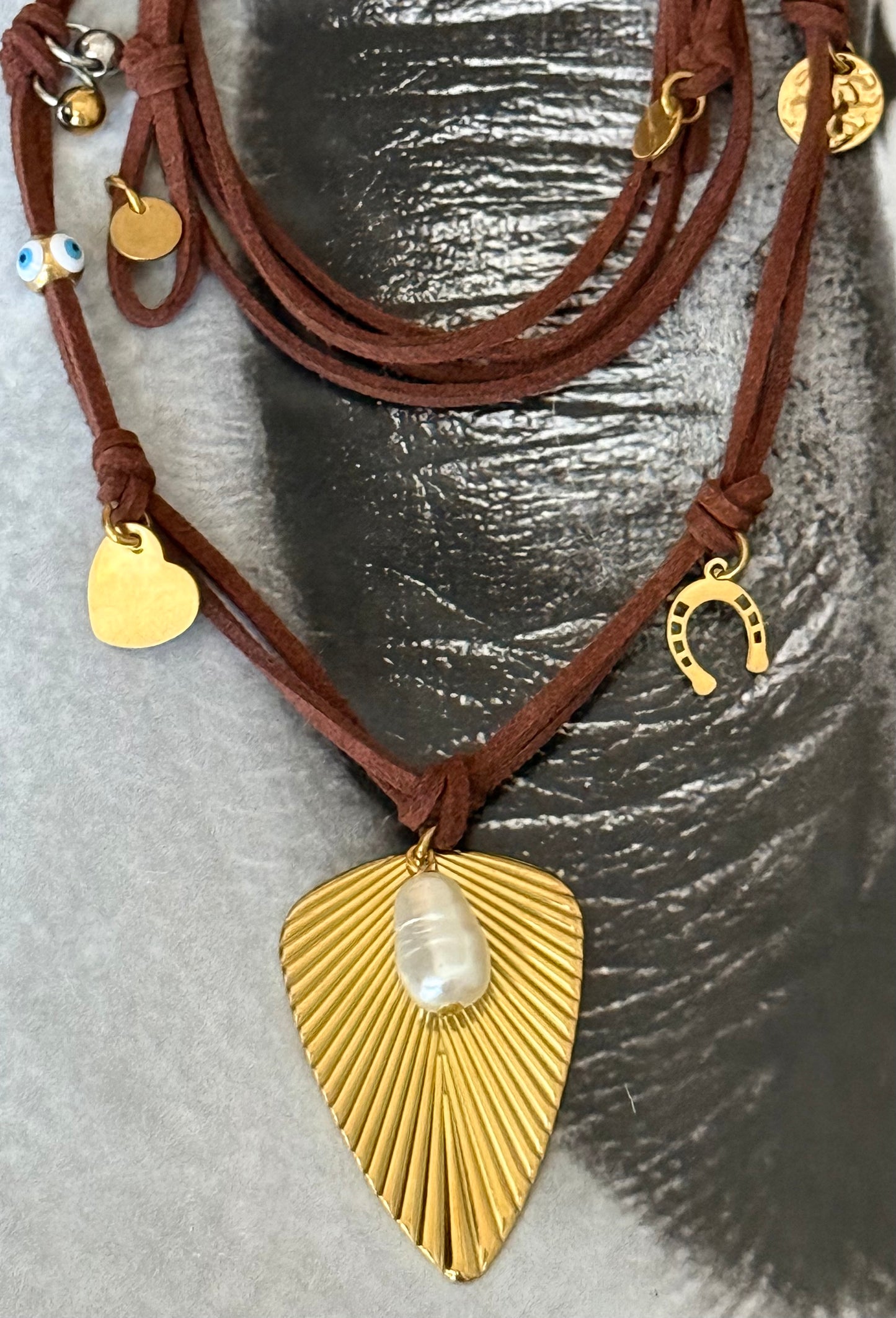 BOHO PEARL & CHARMS NECKLACE