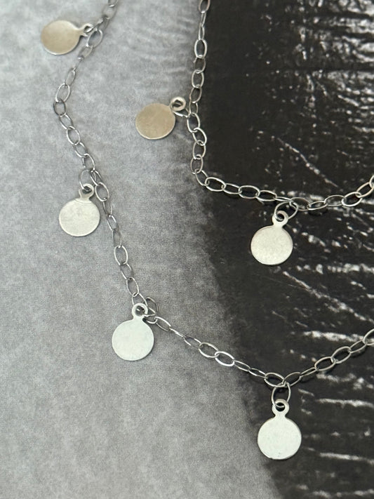 DELICATE DROP NECKLACE