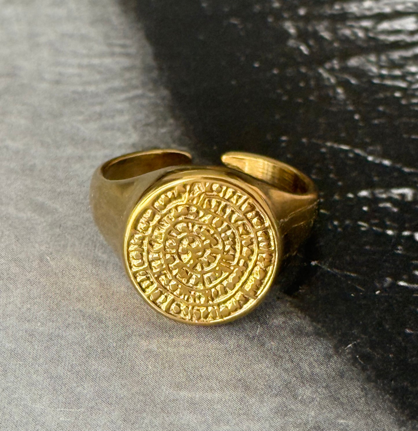 MINOAN RING