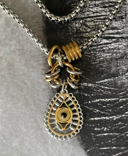 DOUBLE TONE EYE NECKLACE