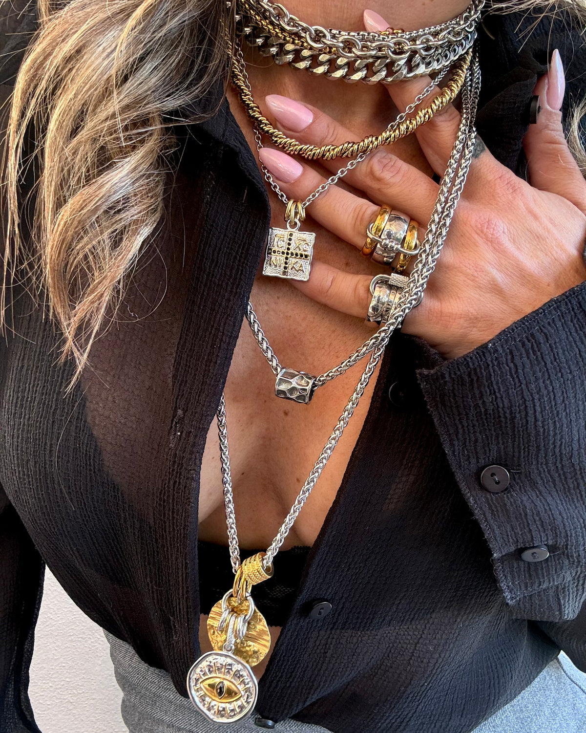 BLACK EYE MIX NECKLACE