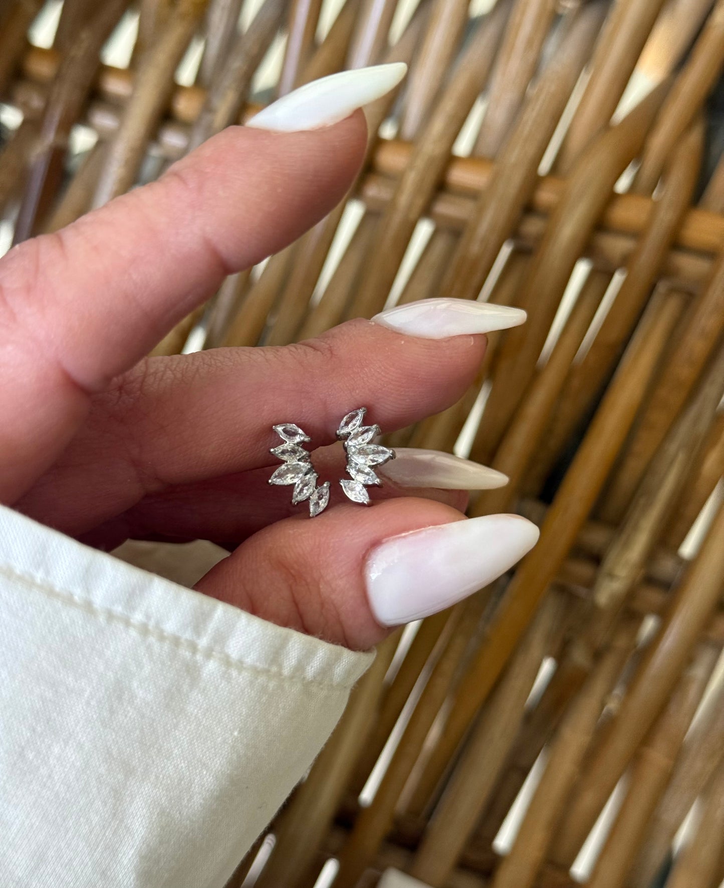 CRYSTAL LAUREL EARRINGS