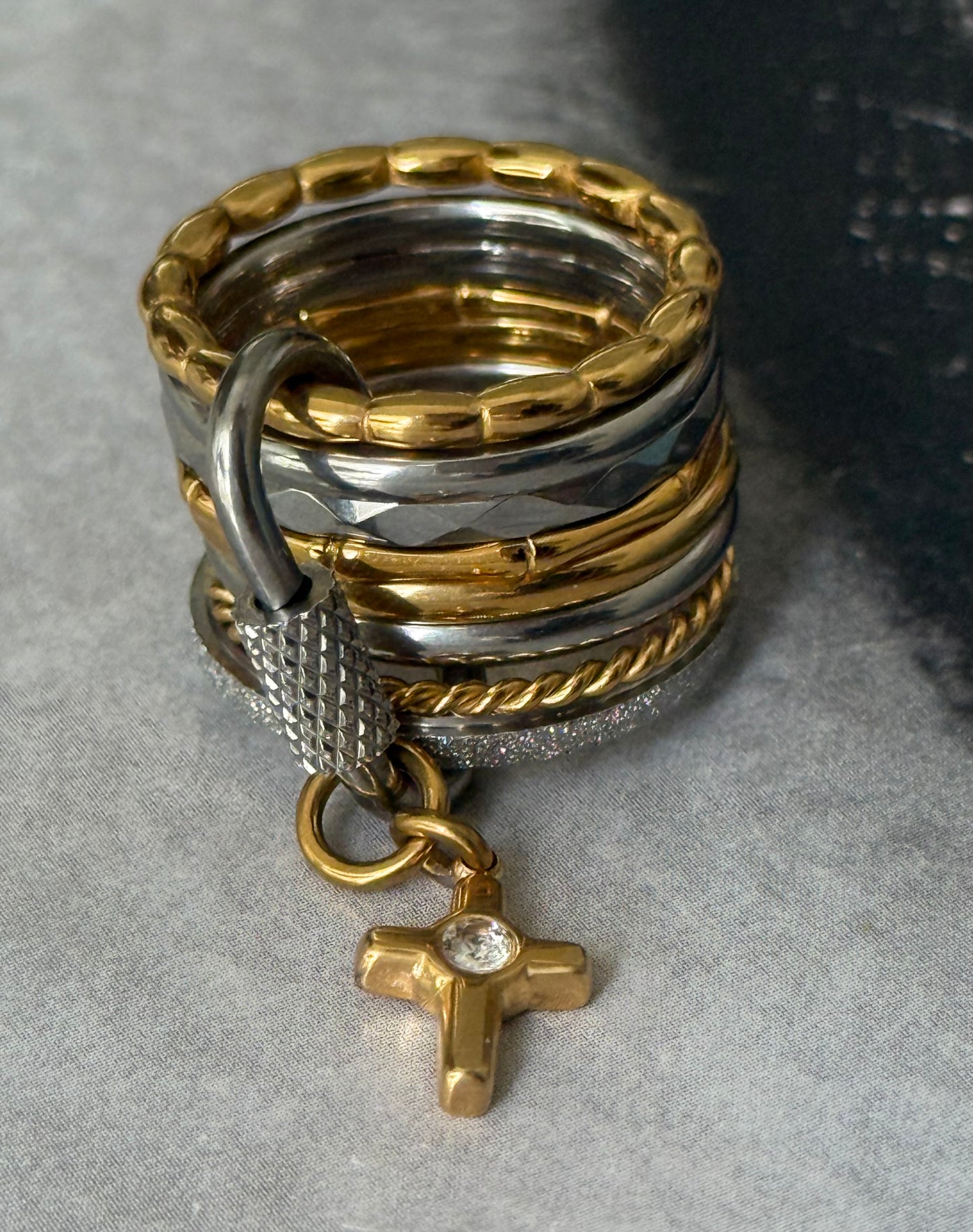 CROSSLINK EIGHT RING ( SIZE 8)