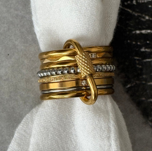 LUXE GOLD RING (SIZE 9)