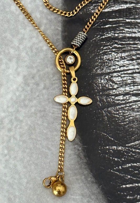 CRACE TIE NECKLACE