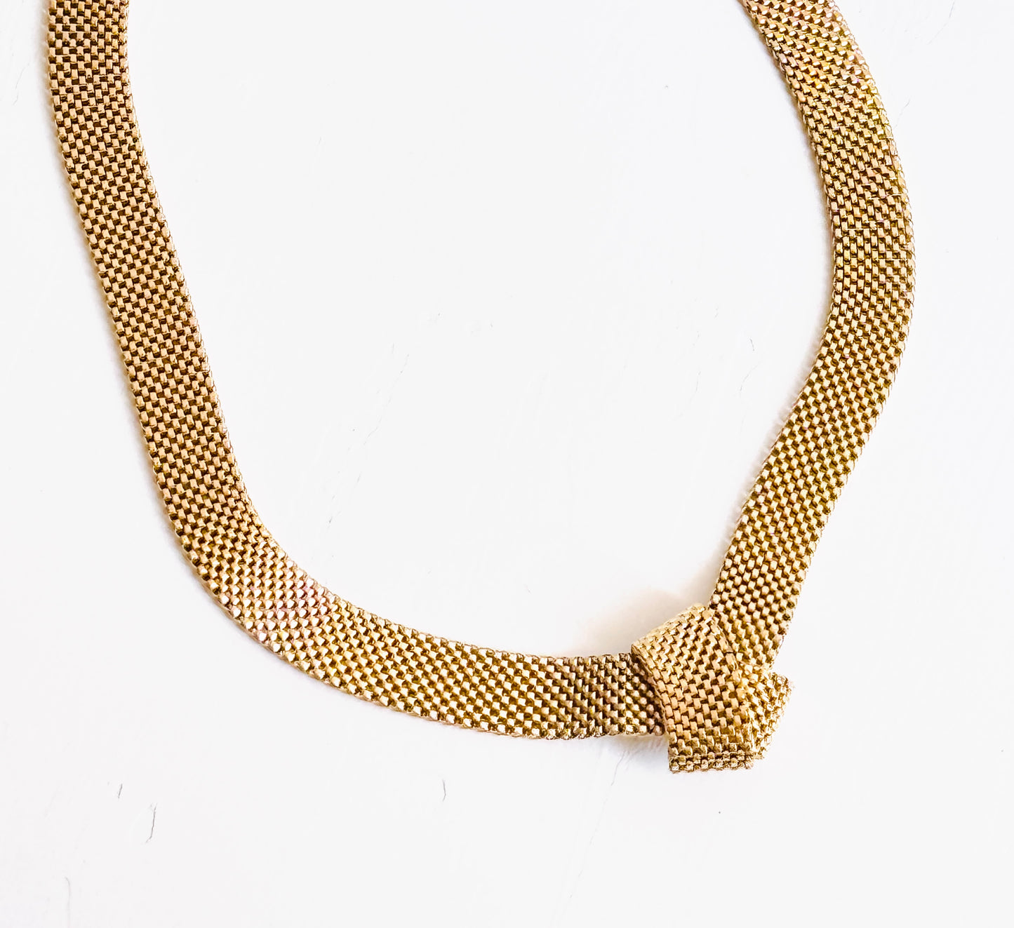 LIVIA CHOKER NECKLACE