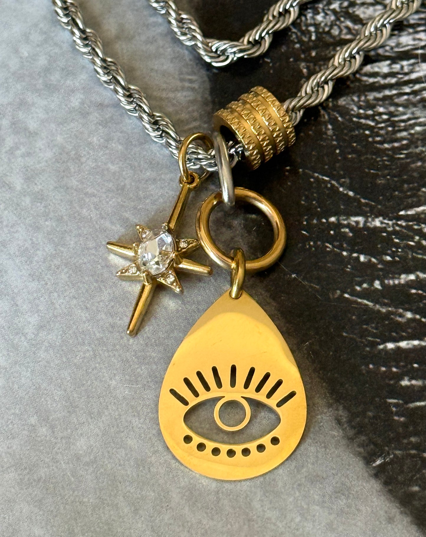 LUMI EYE NECKLACE