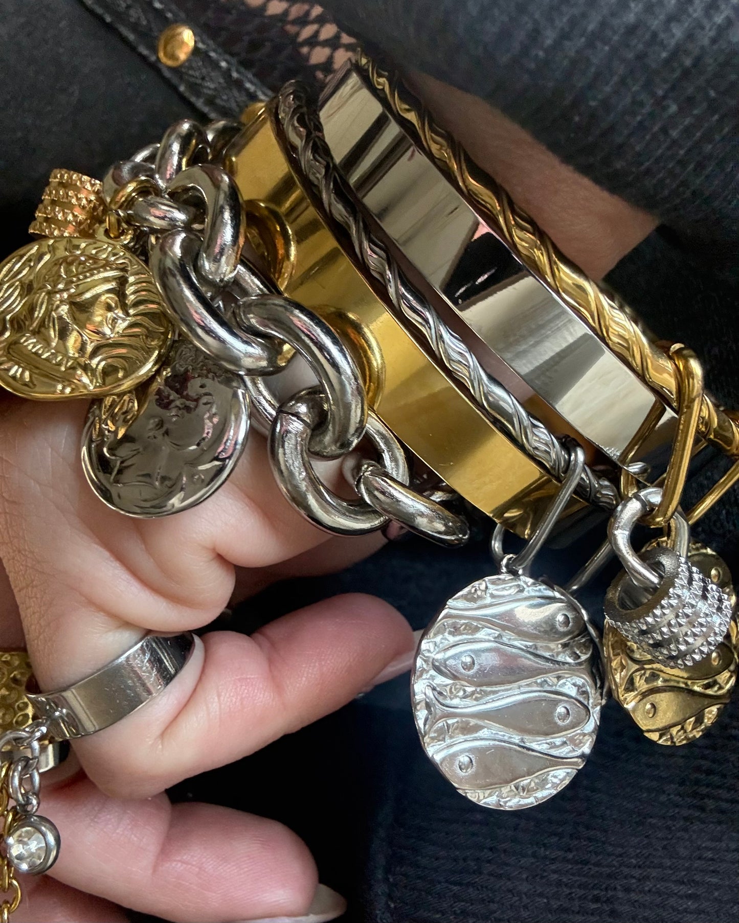 MODERN COIN CHUNKY BRACELET
