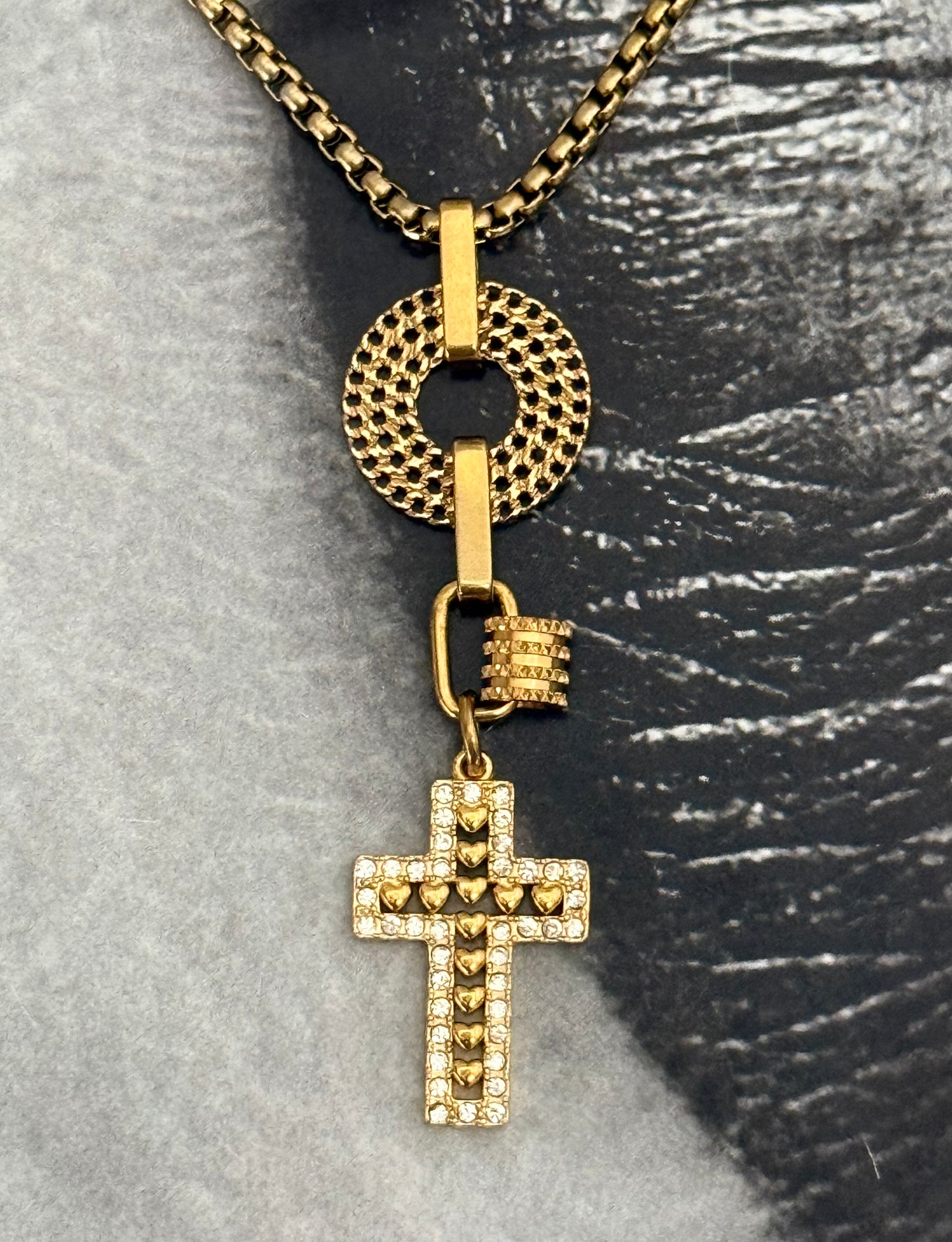 HEARTLINE CROSS NECKLACE