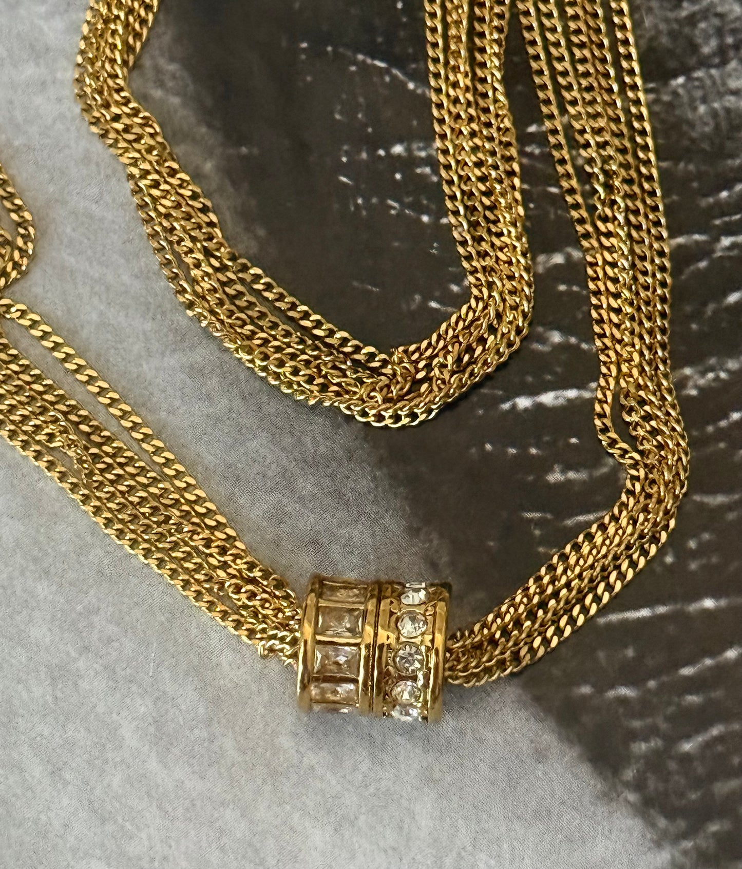 THE GOLDEN FIVE NECKLACE