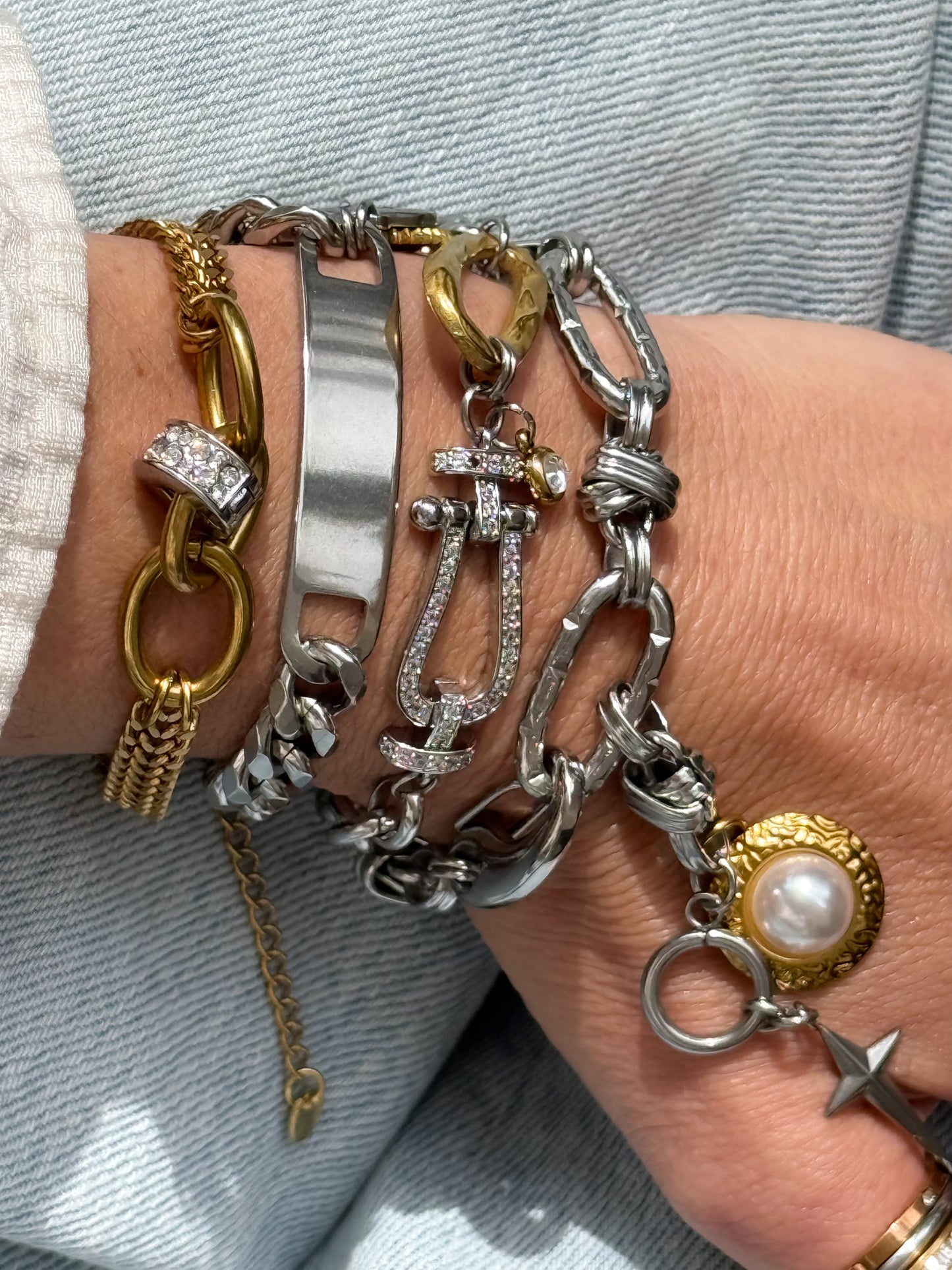 CRYSTAL CLASP CHARM BRACELET