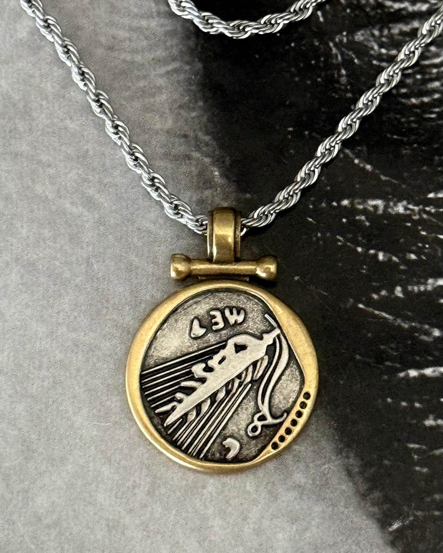 VINTAGE TWIST NECKLACE