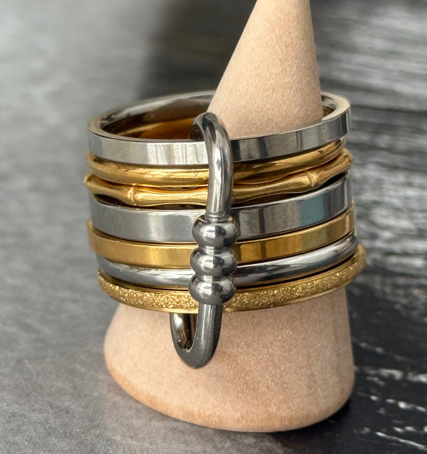 ELEVATED STACK RING (SIZE 9)