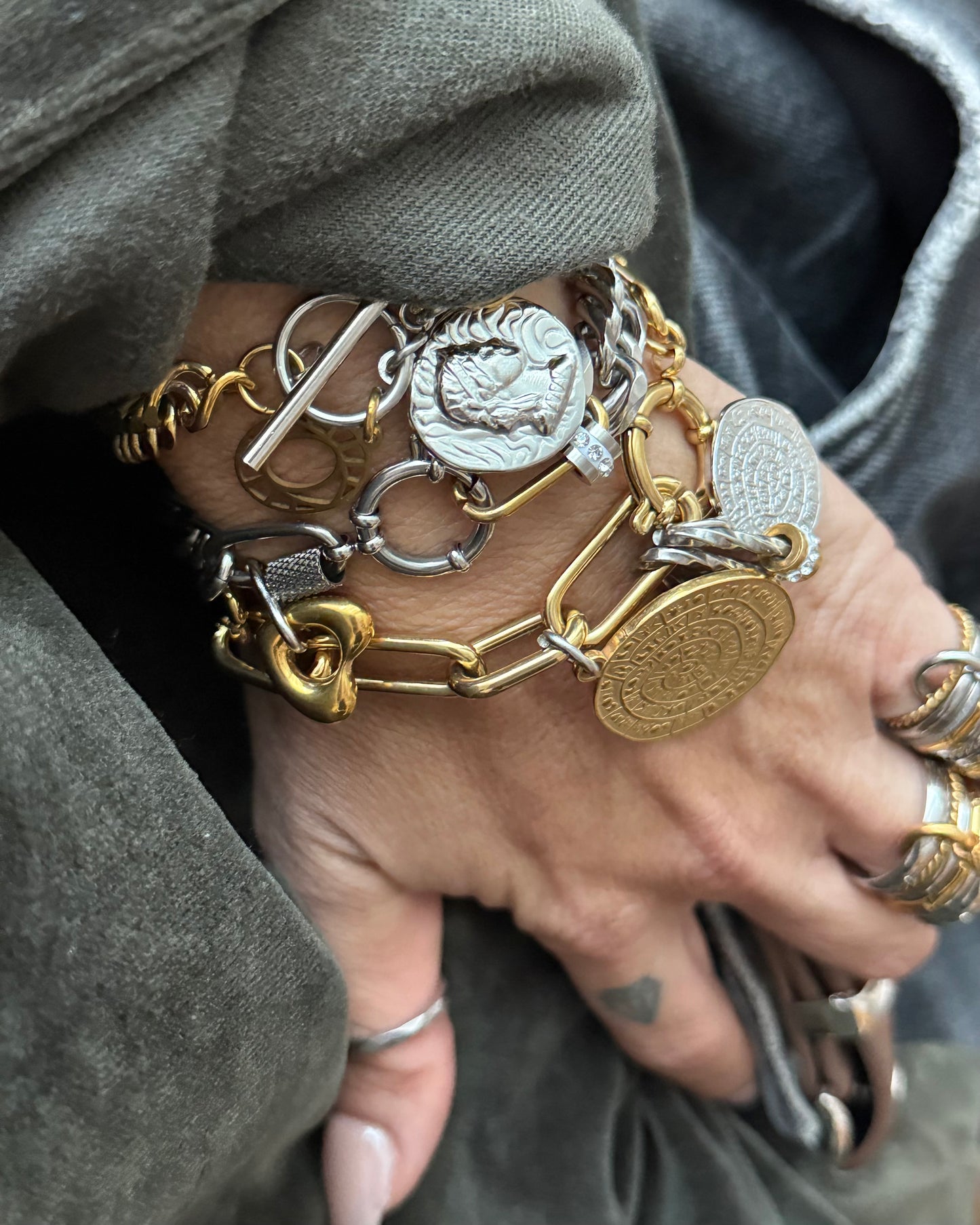 LOCKED HEART BRACELET