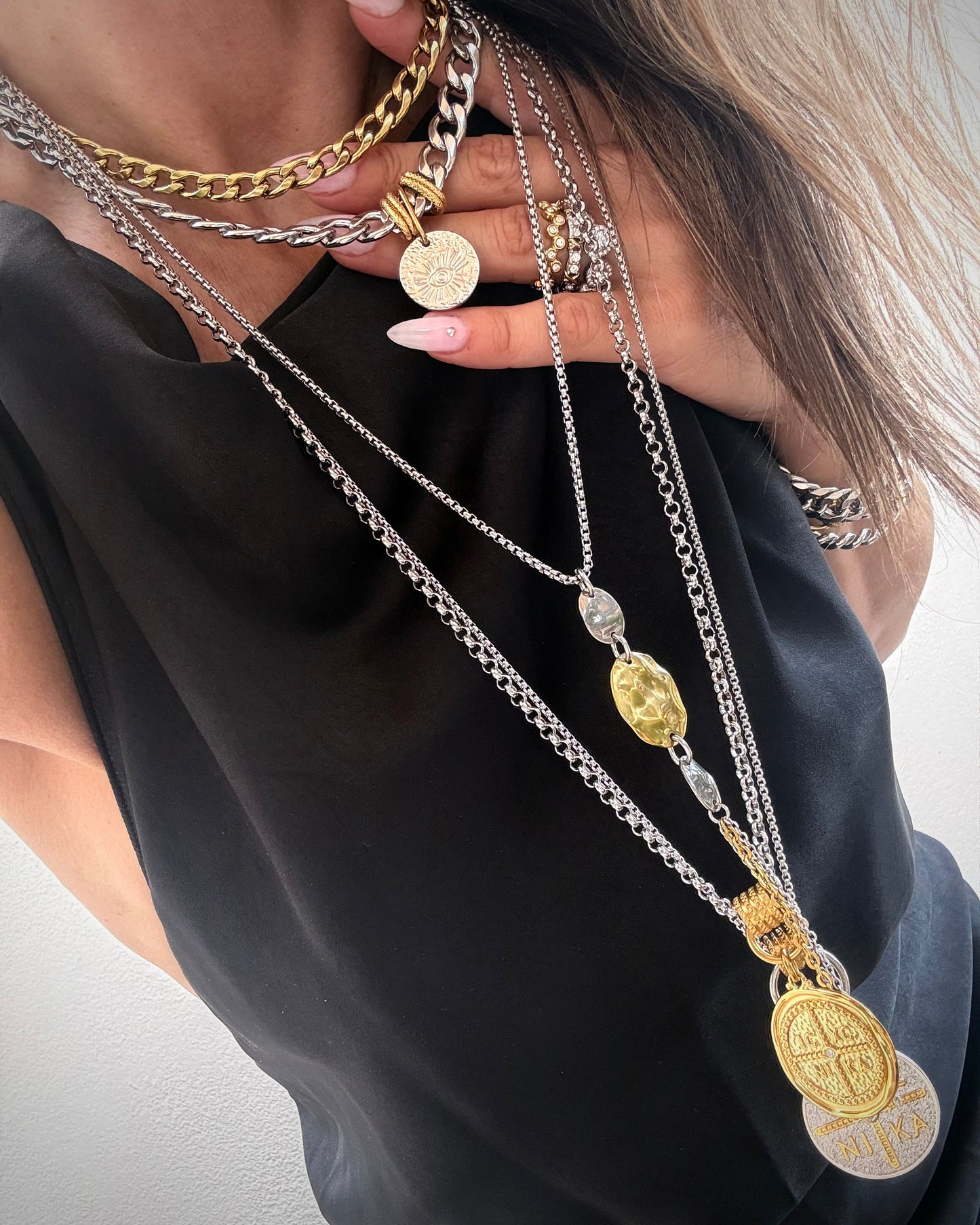DUAL VISION NECKLACE