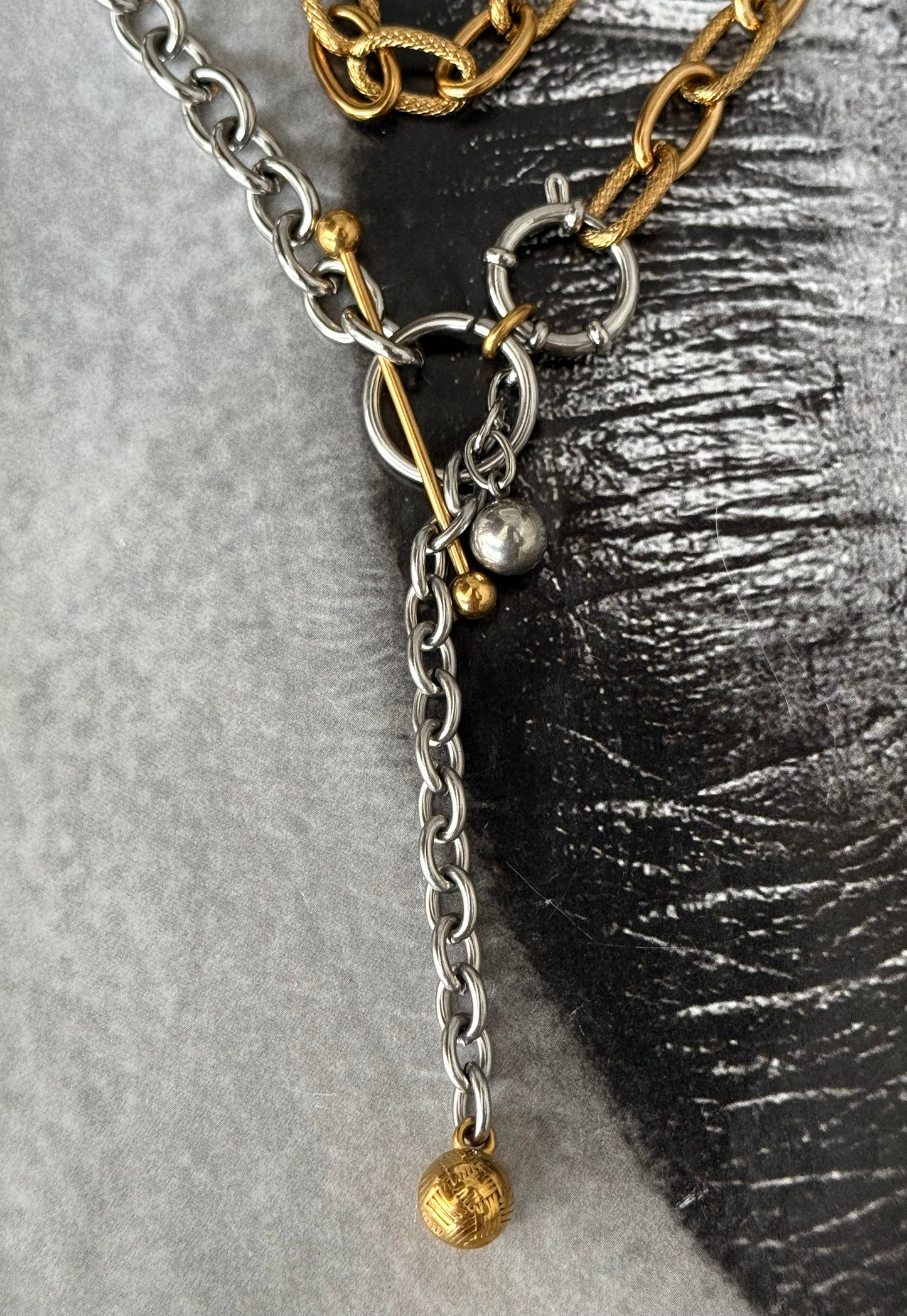 DUAL CHAIN TIE NECKLACE