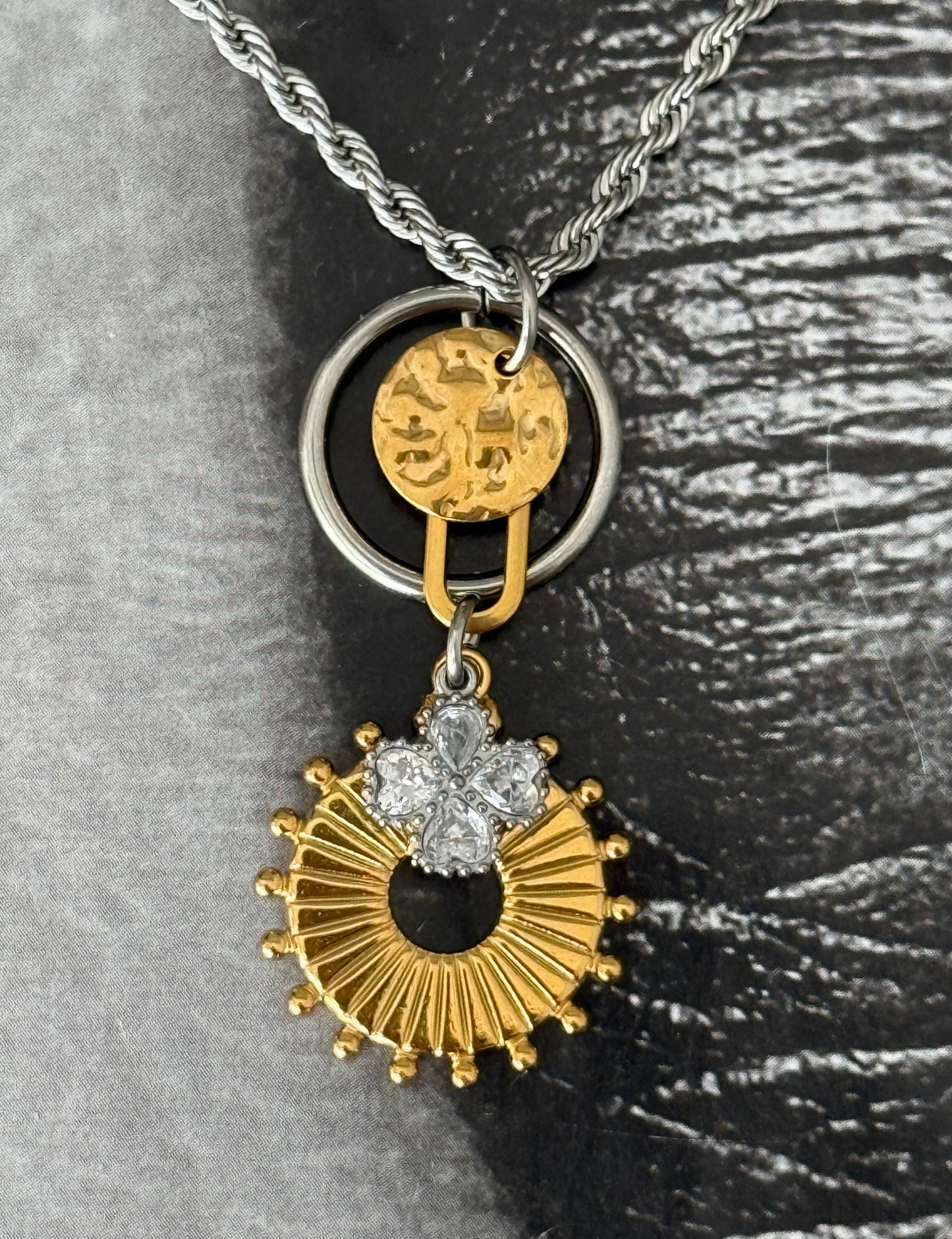 CIRCLE OF LUCK NECKLACE