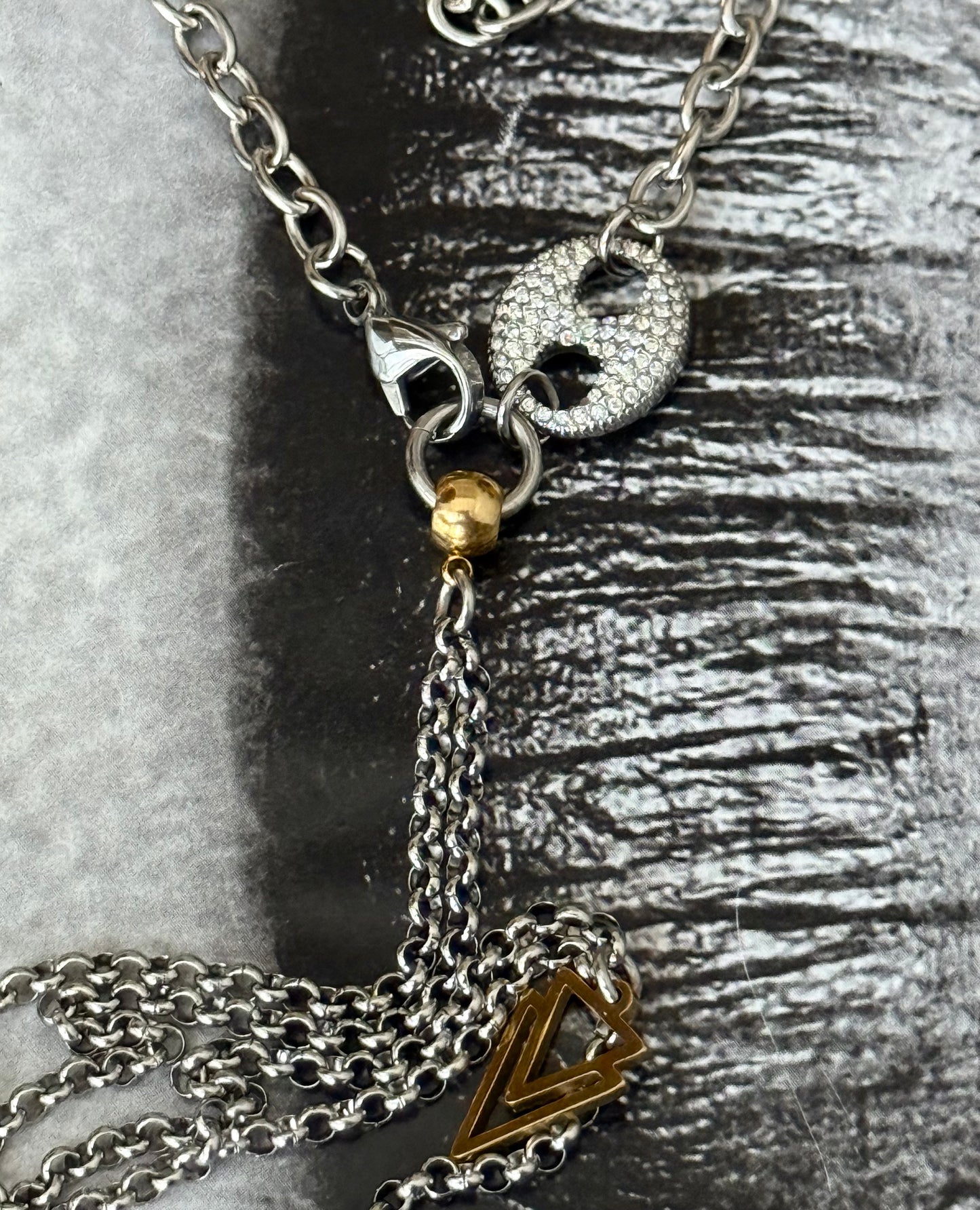 LOCK & LAYERS NECKLACE