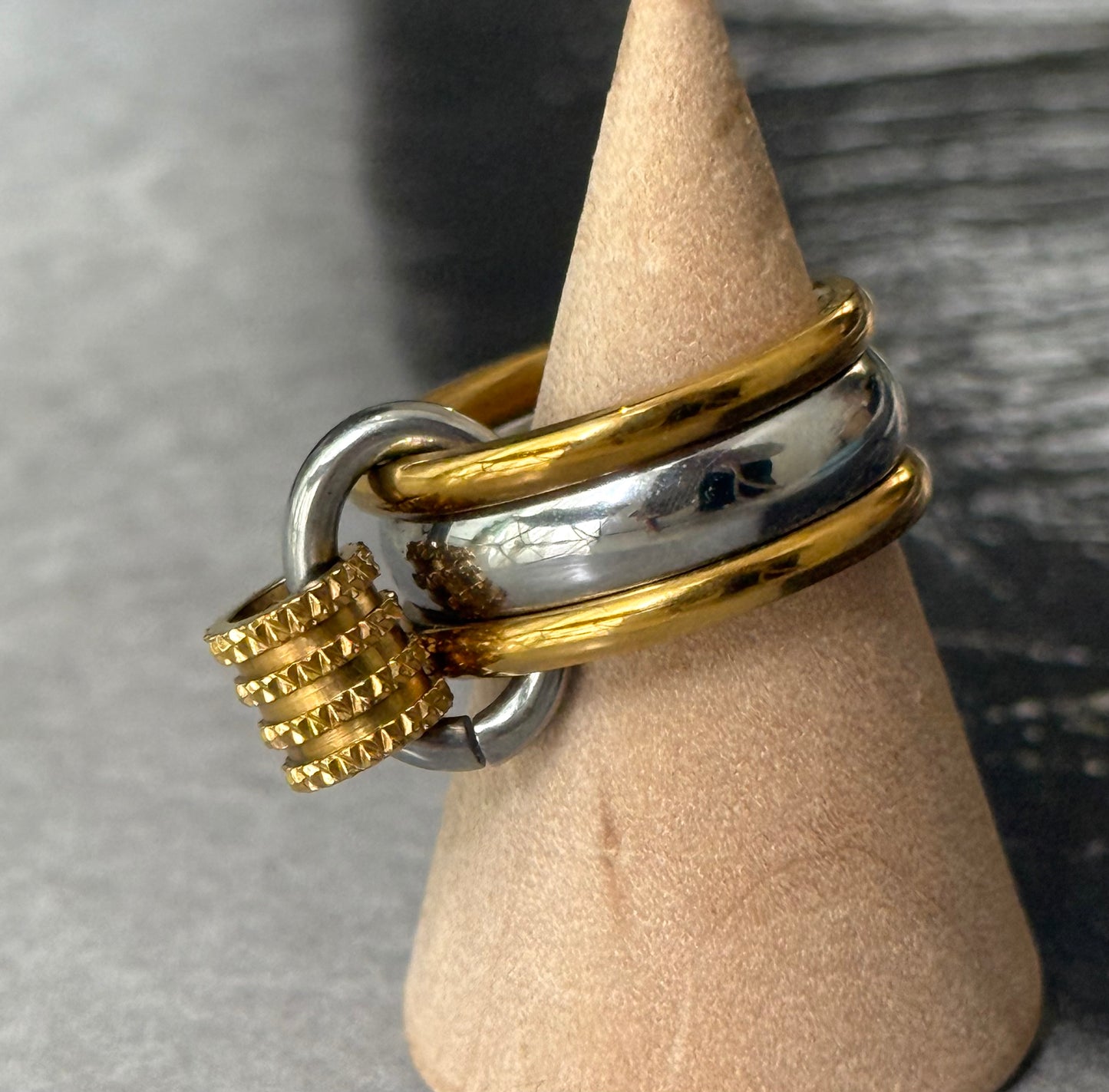 INTERLOCK RING (SIZE 5 & 6)