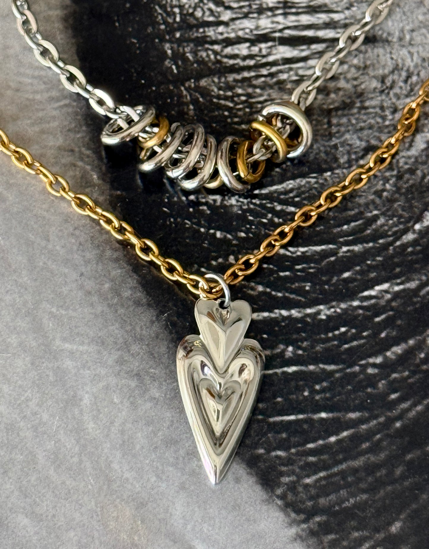 MIXED HEART NECKLACE