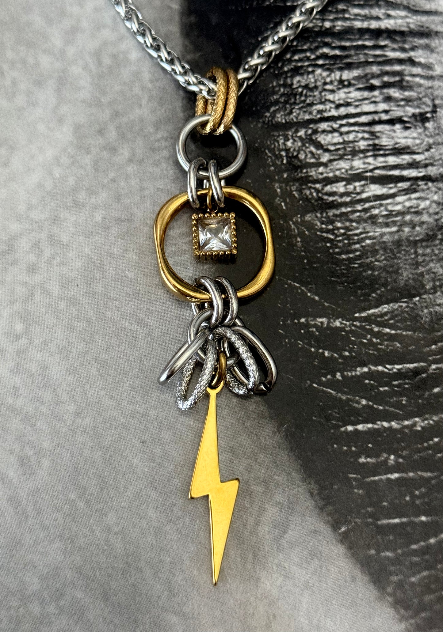 THUNDER DROP NECKLACE