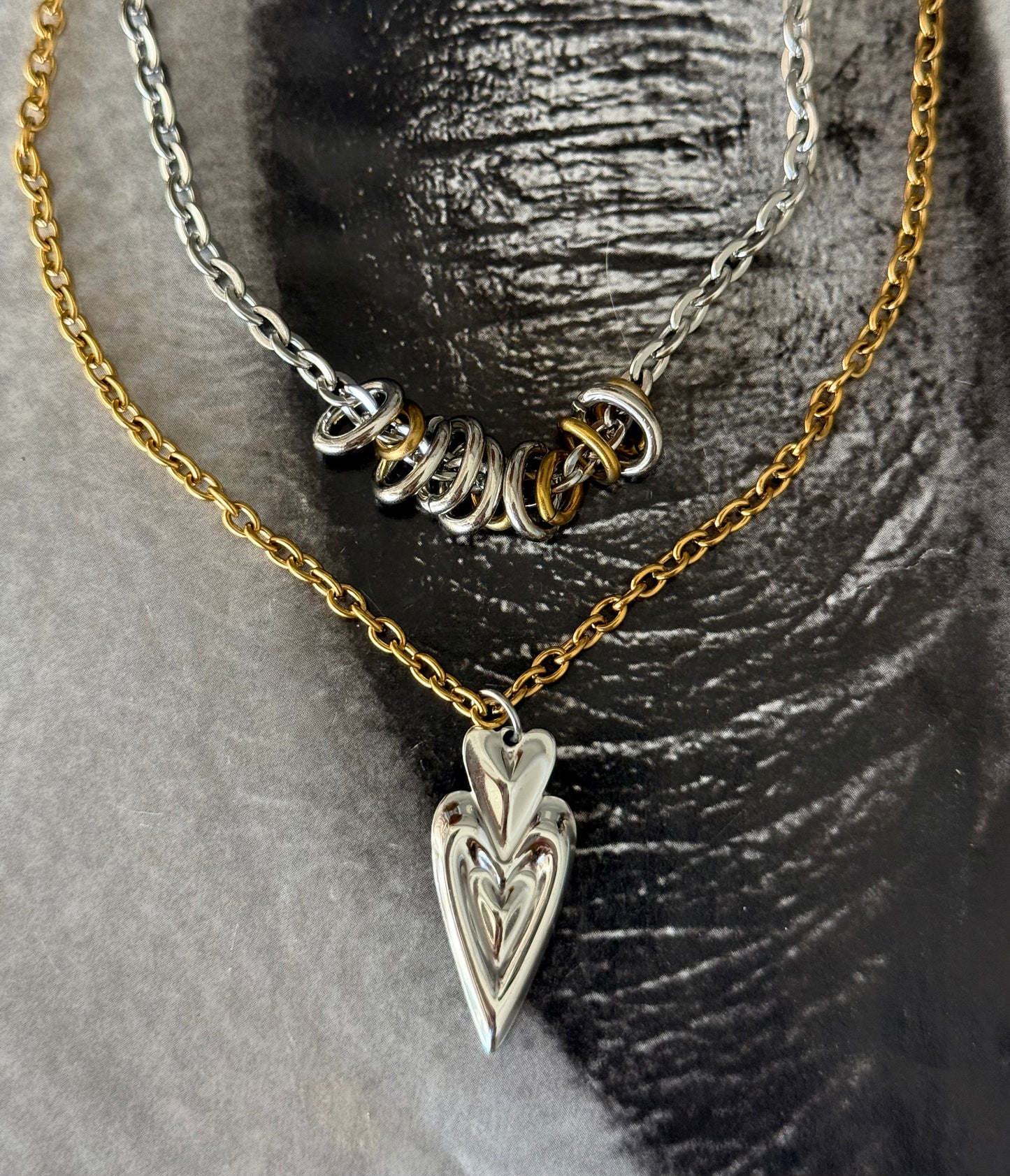 MIXED HEART NECKLACE