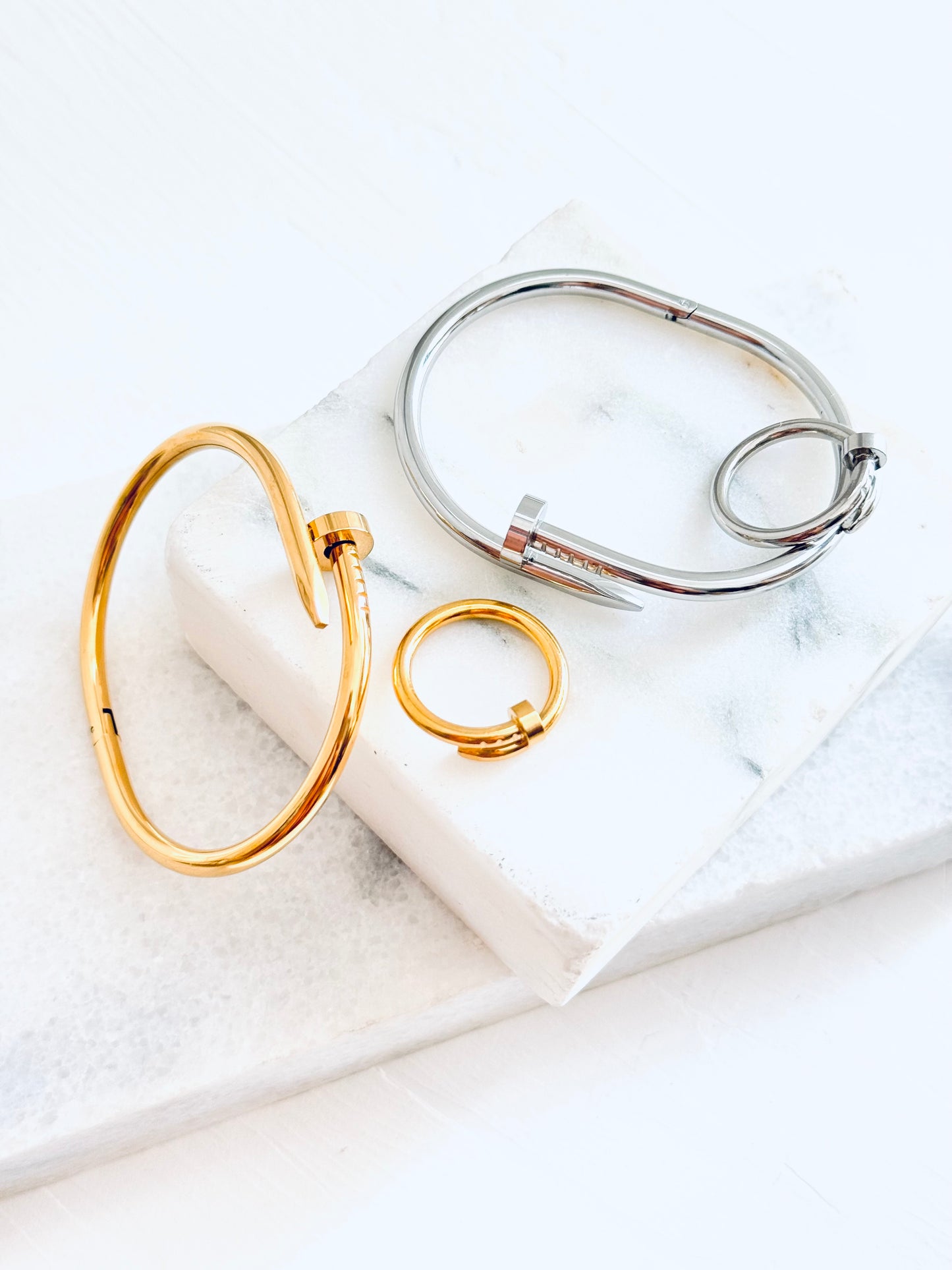 SCREW BANGLE & RING