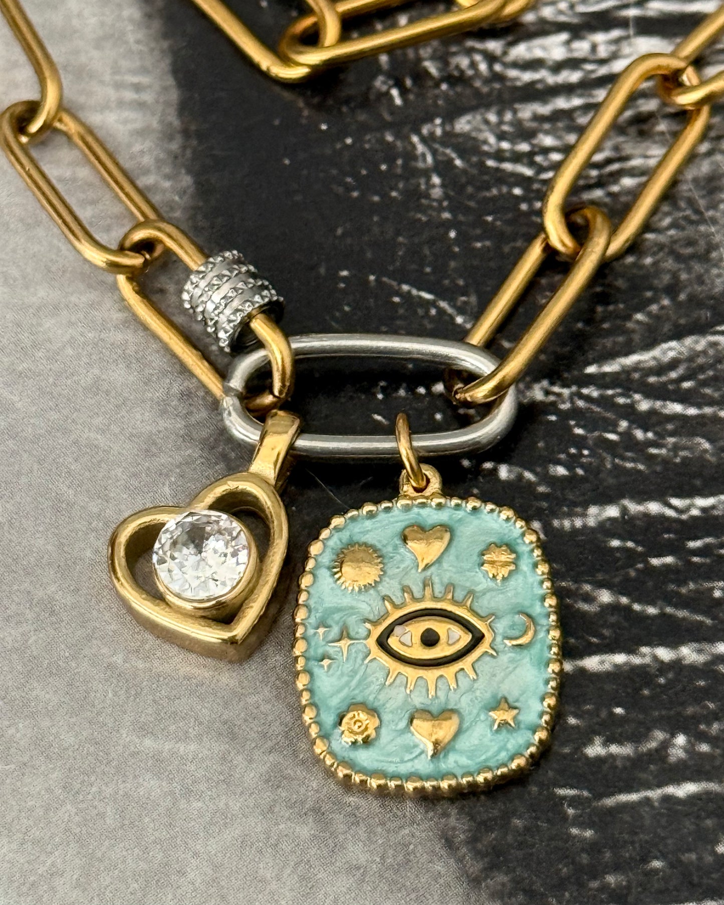 HEART & EYE NECKLACE