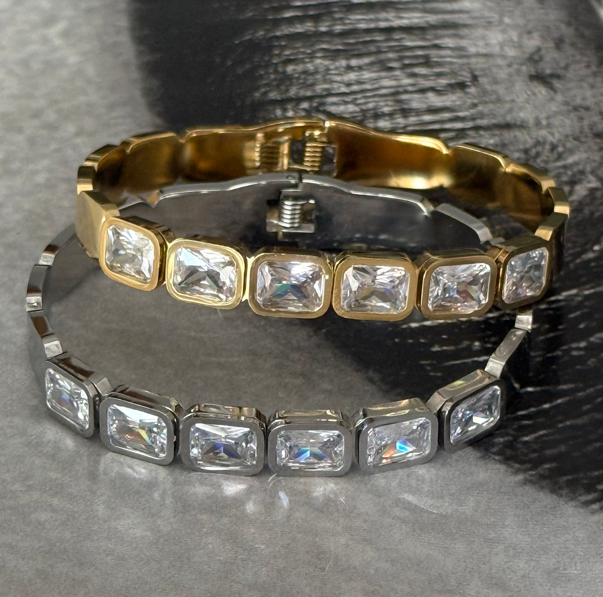 CRYSTAL EDGE BANGLE