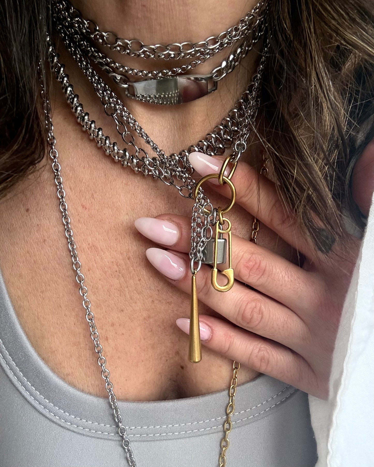 ID SILVER CHOKER