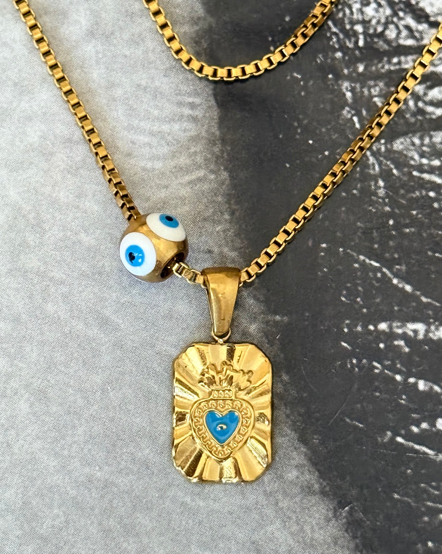 HEART & EYE NECKLACE