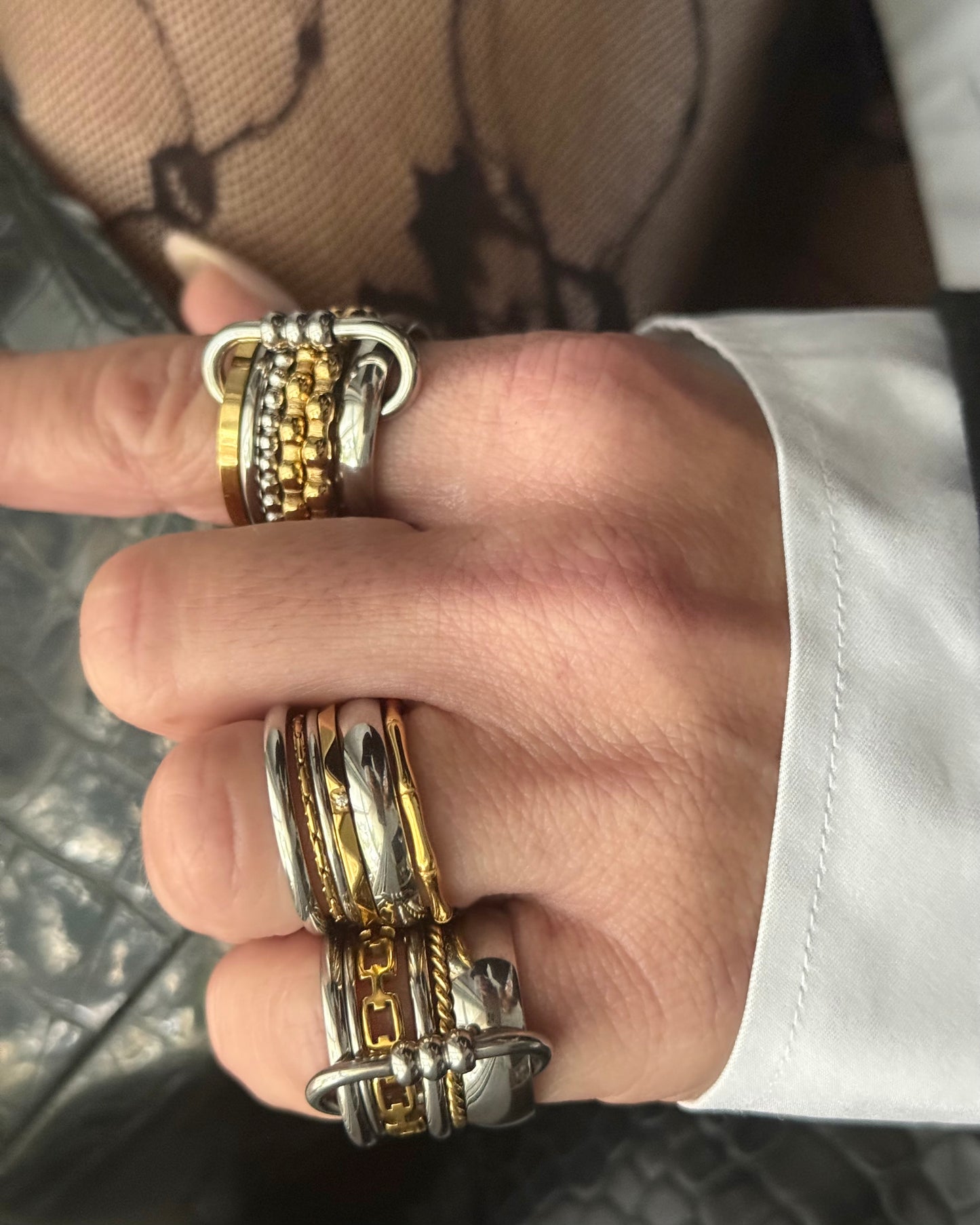 CHAIN BOND RING (SIZE 7)