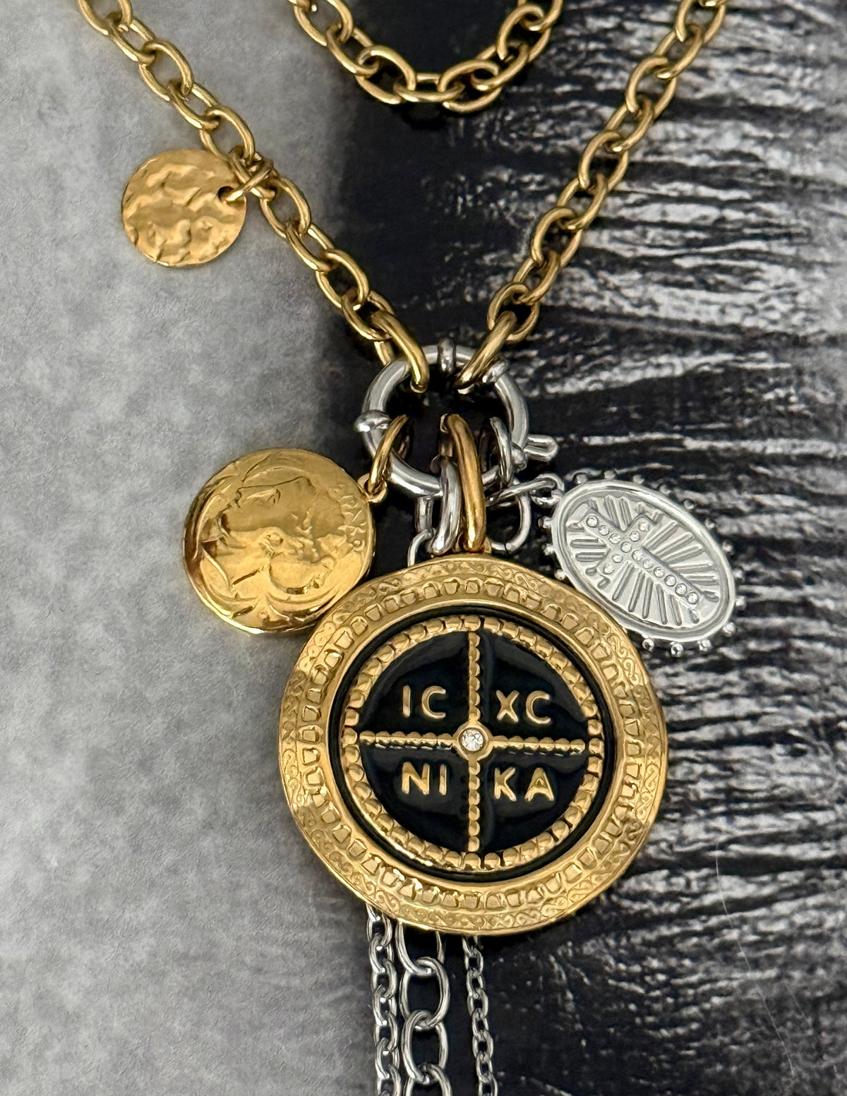 VERSA TIE NECKLACE
