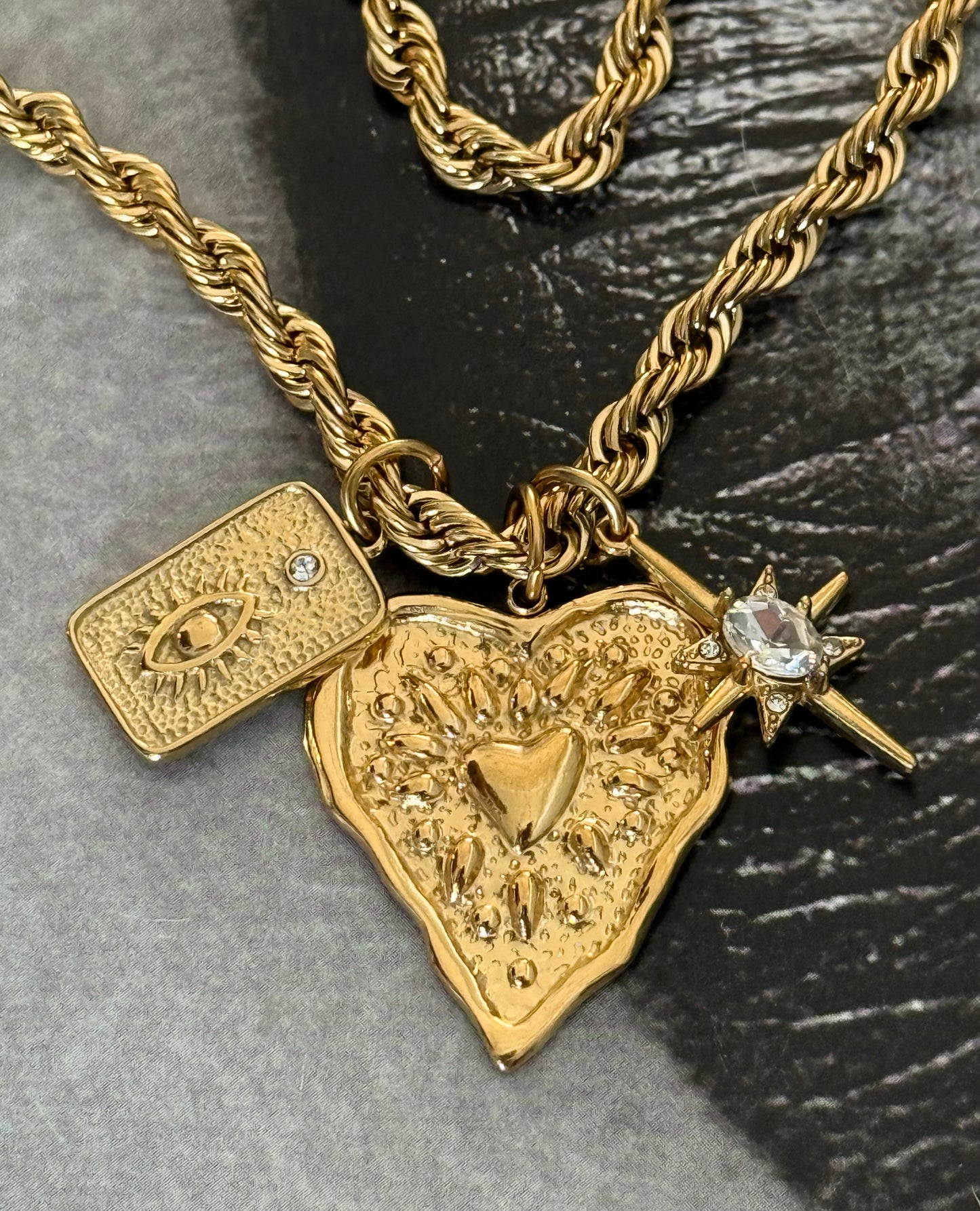 GOLDEN LUCKY HEART NECKLACE
