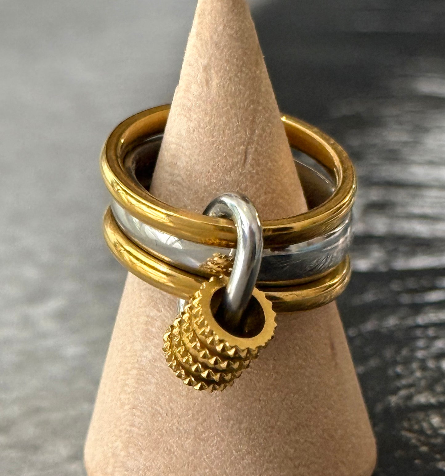 INTERLOCK RING (SIZE 5 & 6)