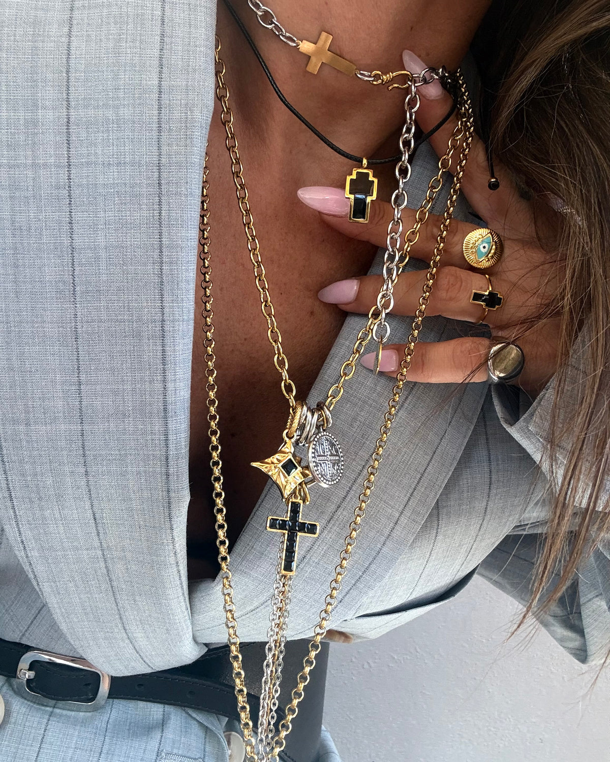 BLACK CROSS TIE NECKLACE