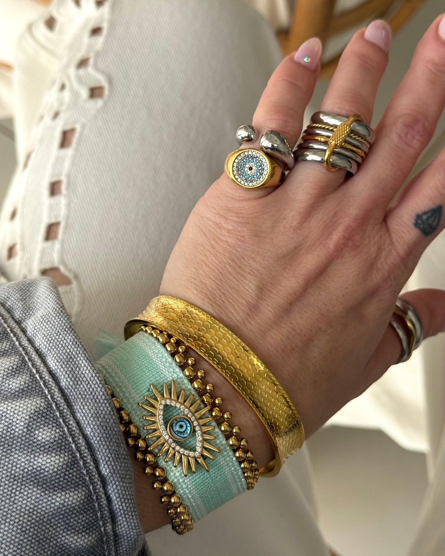 EYE CHARM ADJUSTABLE BRACELET