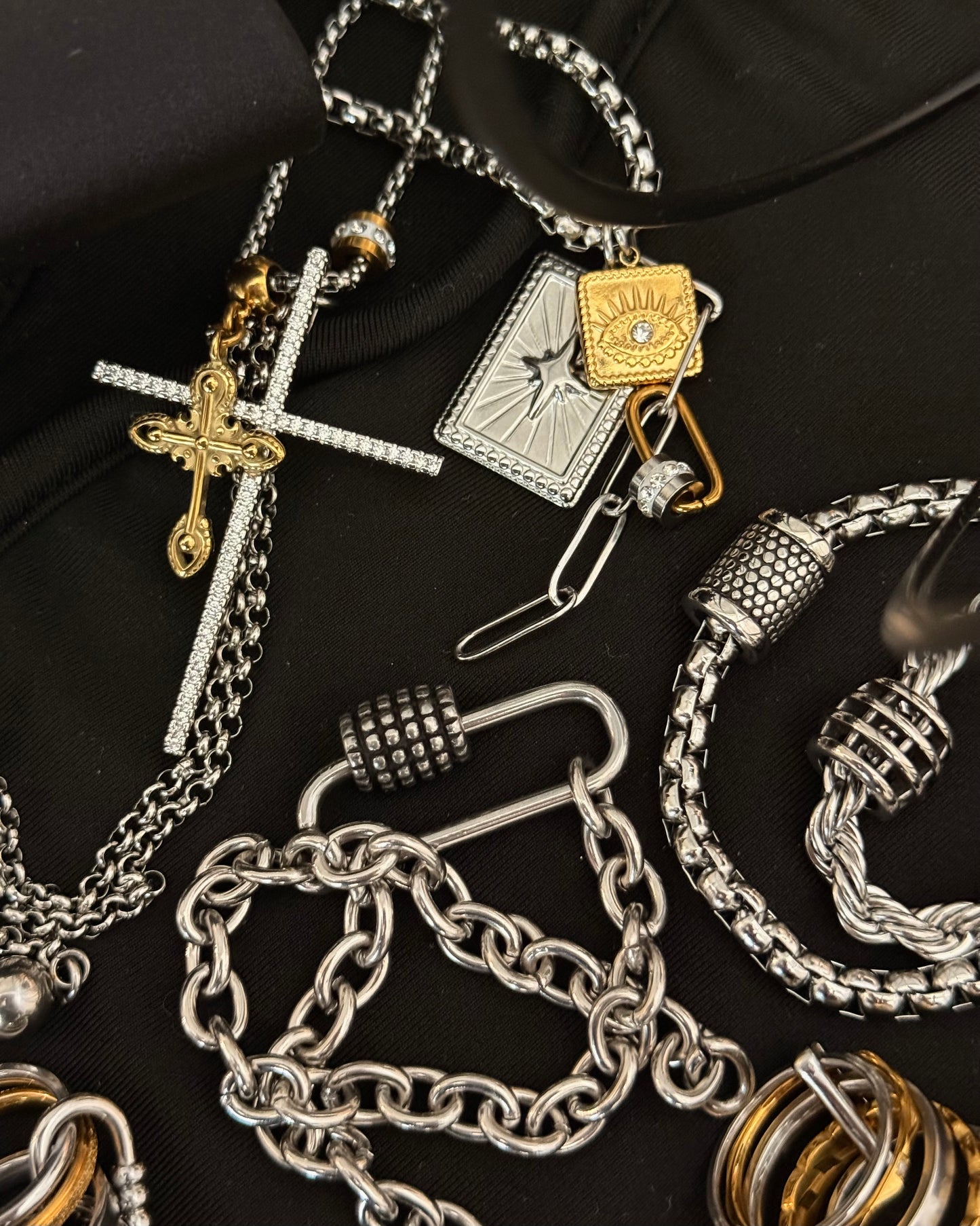 COSMIS VISION NECKLACE