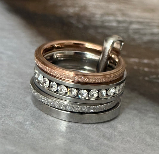 CHEVALIER ROSYSILVER RING (Size 5)