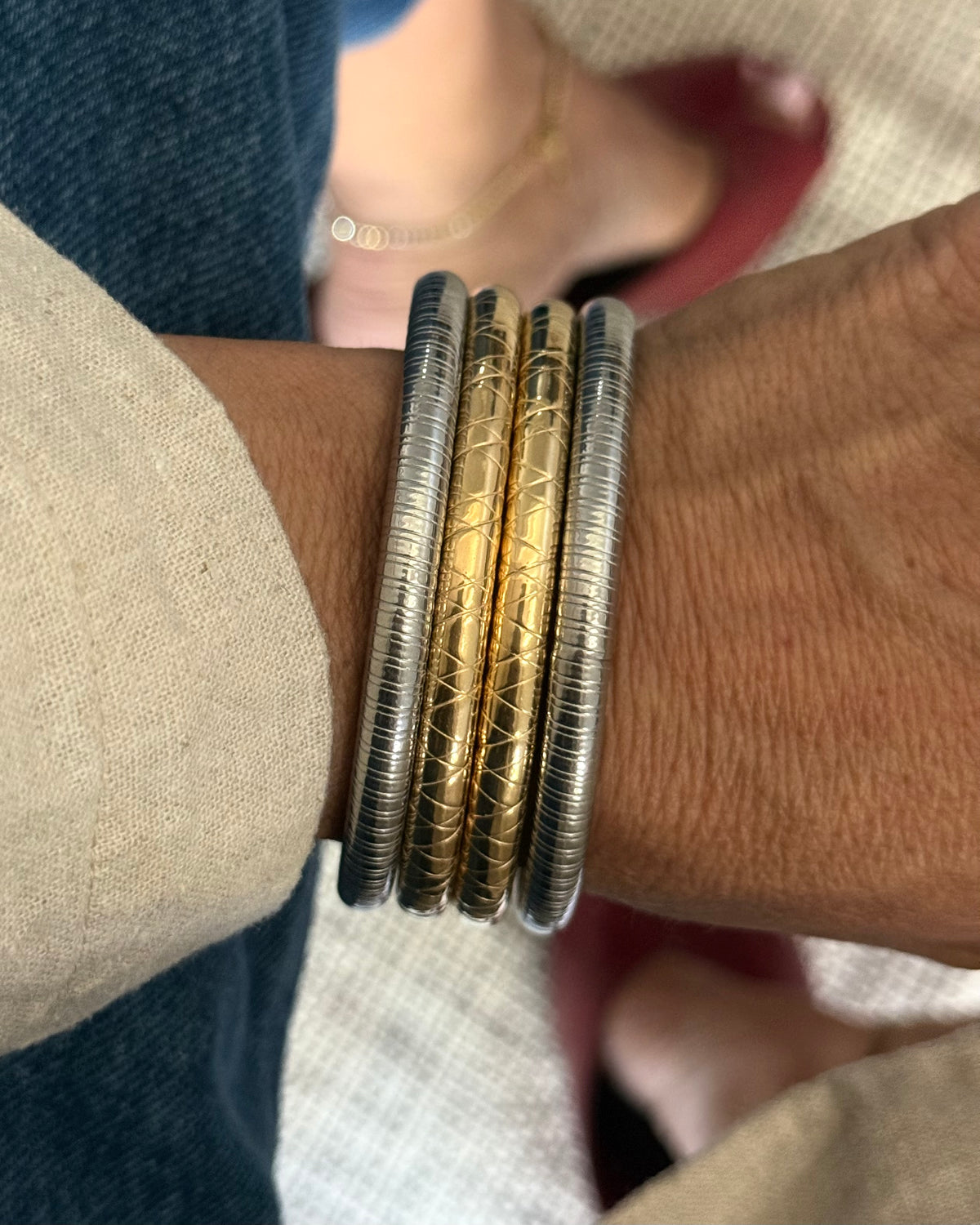 SET GOLD & SILVER BANGLES