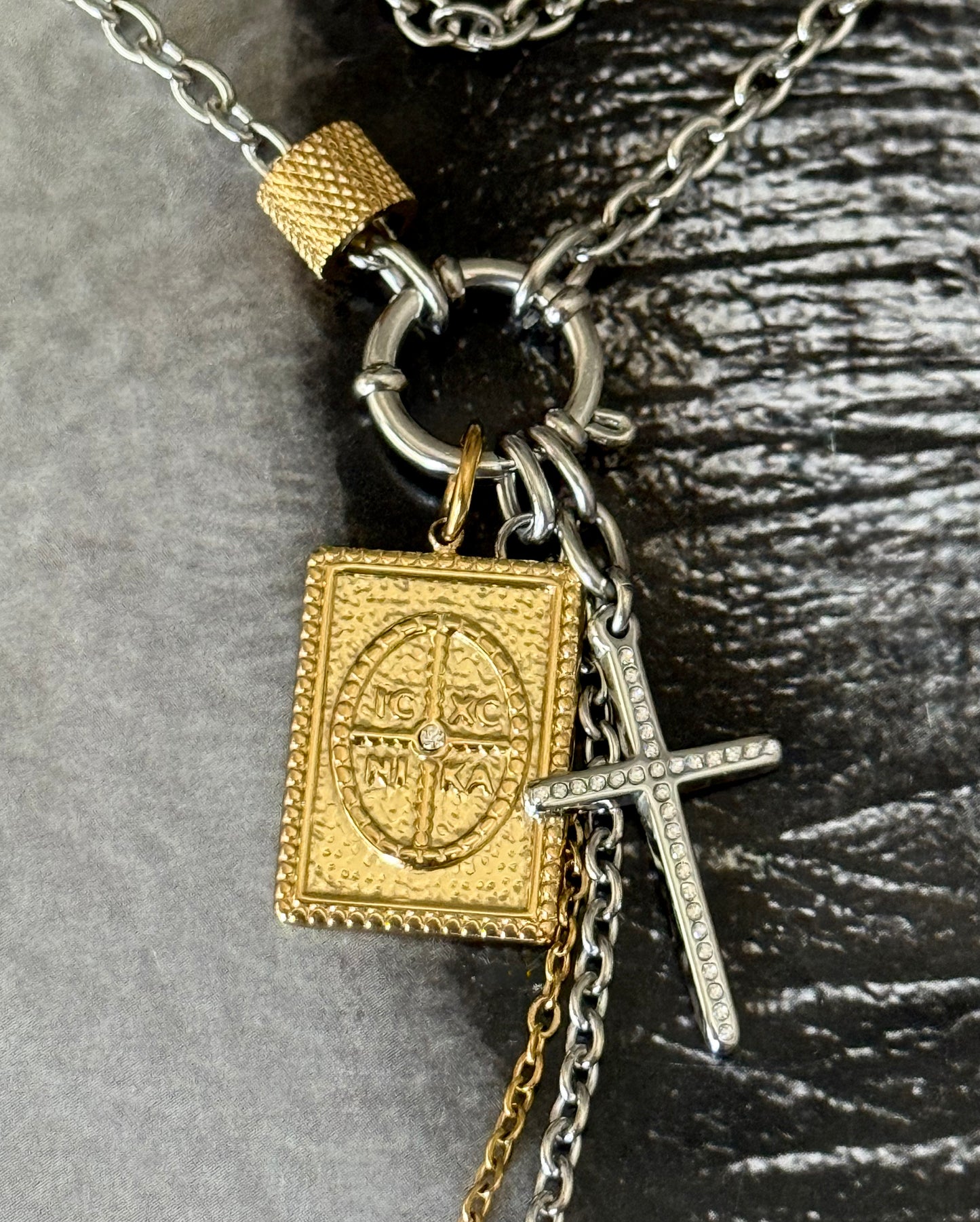 FLEX CROSS NECKLACE