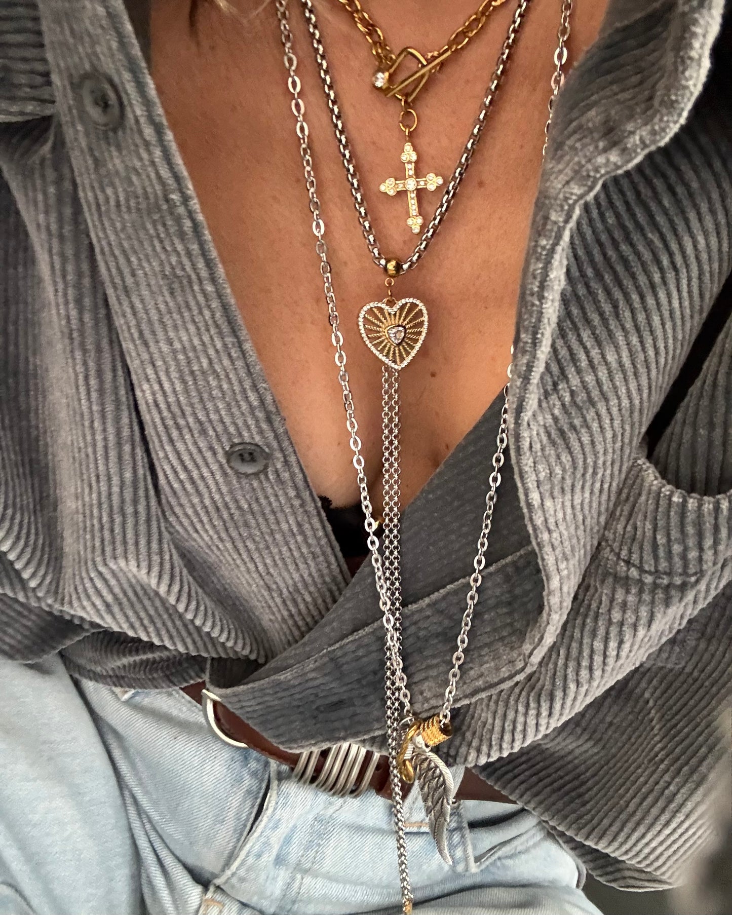 HEART TIE NECKLACE