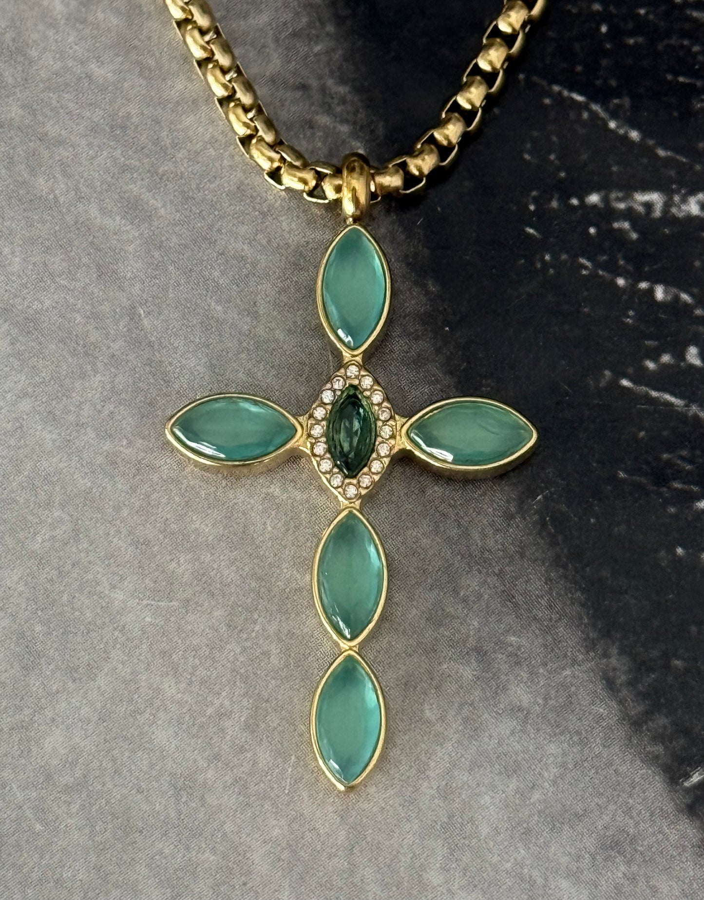 TURQUOISE GLOW CROSS NECKLACE
