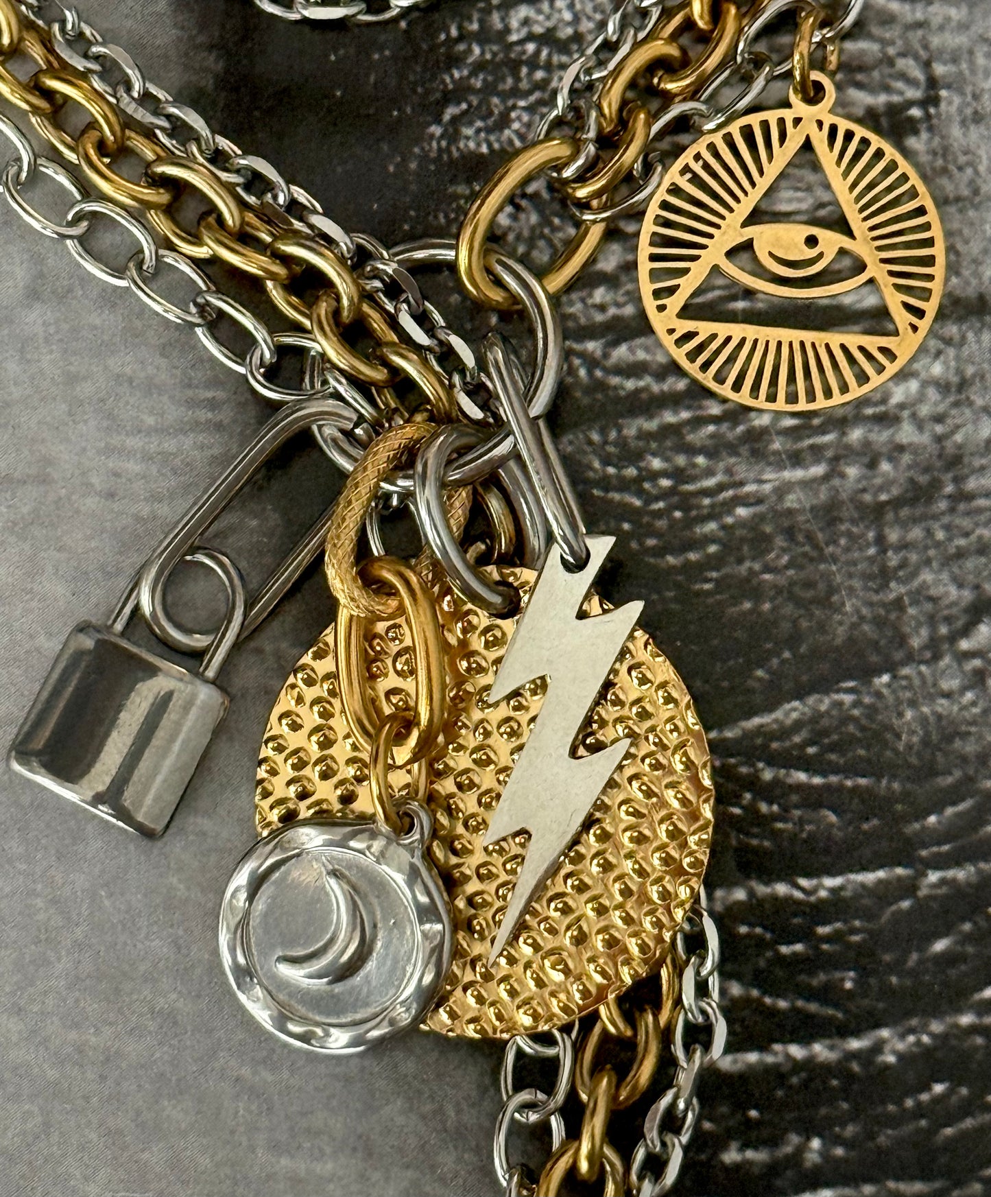 MULTI CHAIN CHARM TIE NECKLACE