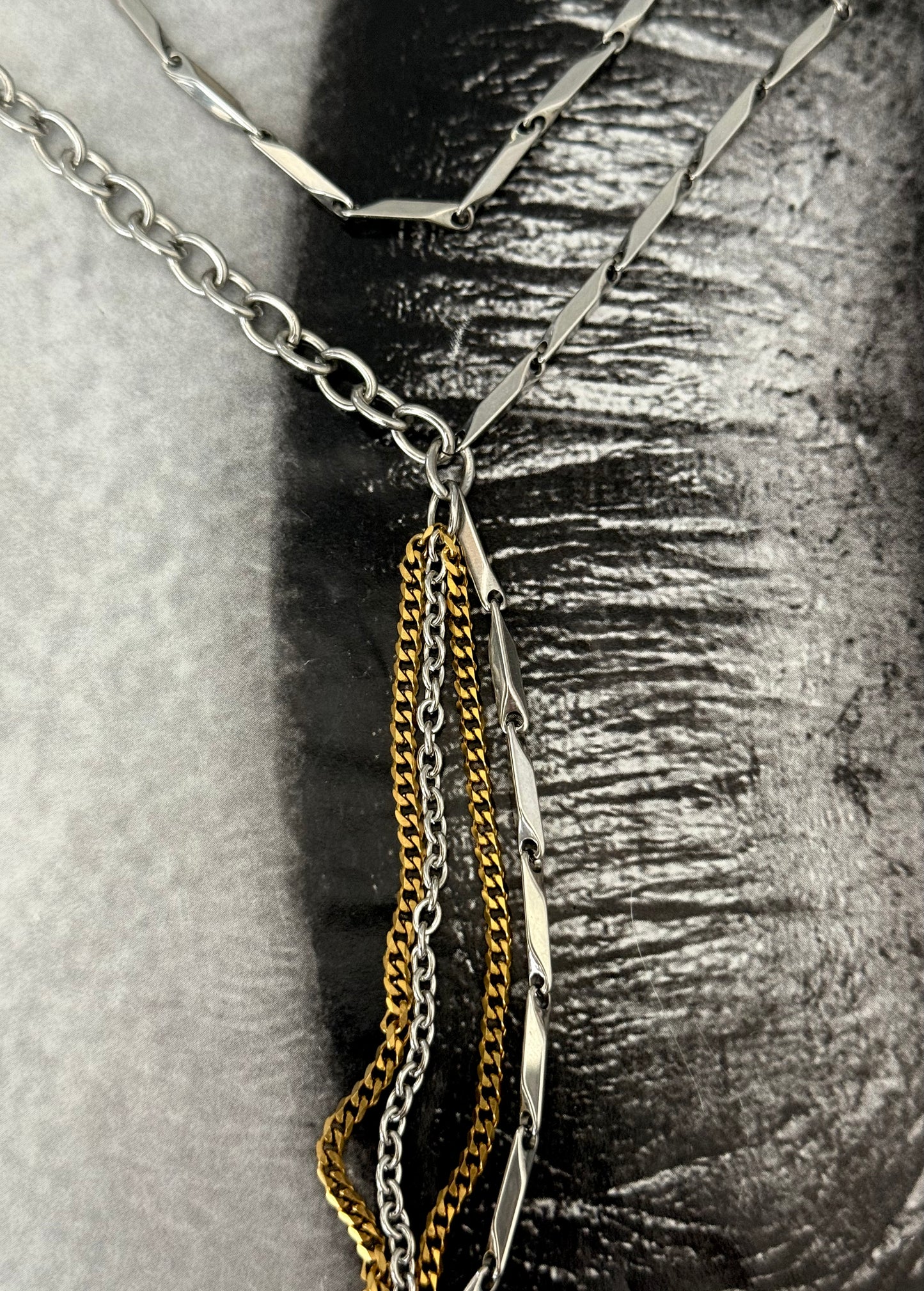 MIXDROP TIE NECKLACE